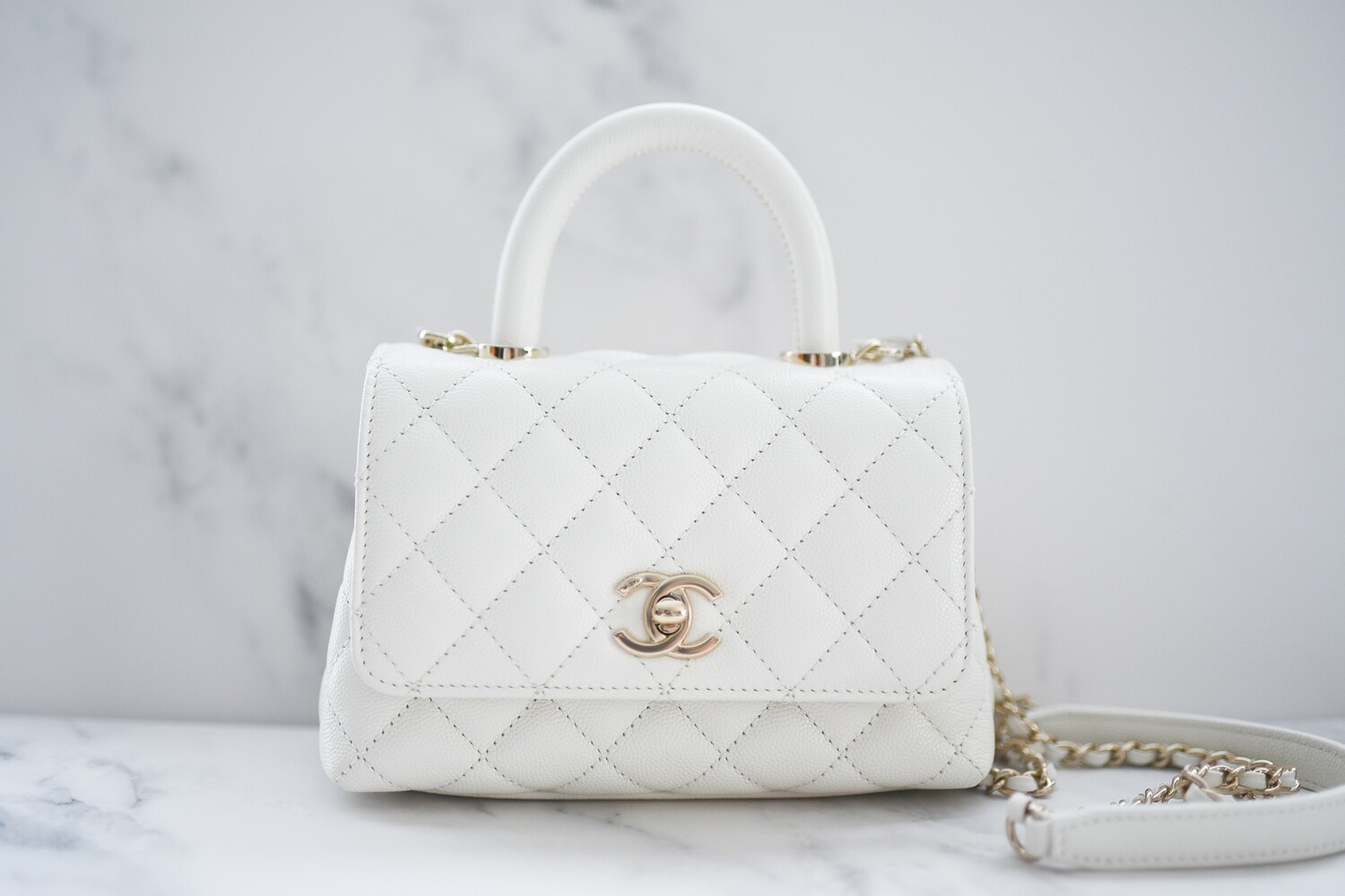 Chanel Coco Handle Extra mini, 21A White Caviar with Gold Hardware, New in Box GA001