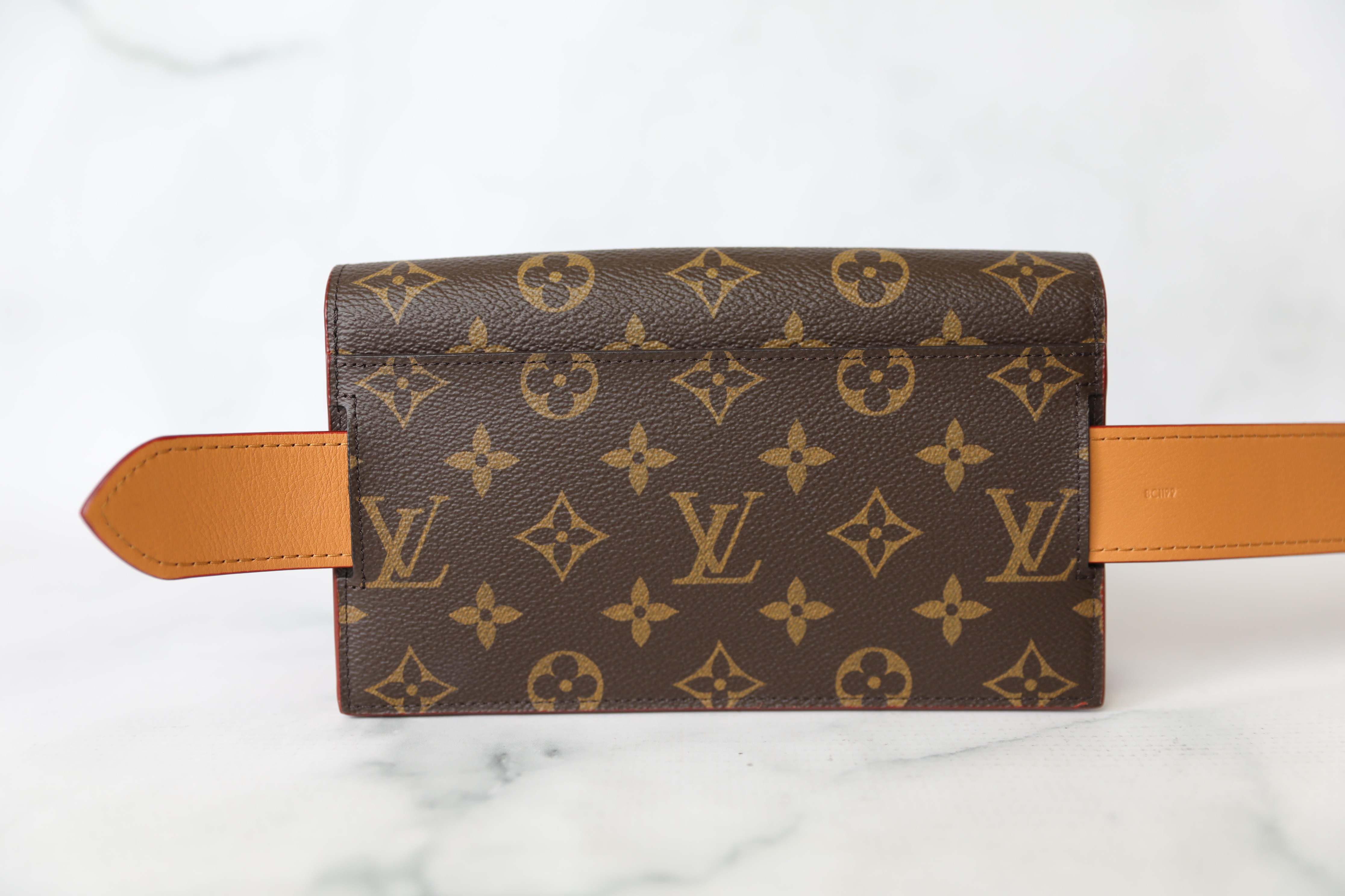 Louis Vuitton SS19 Belted Pouch – Ākaibu Store