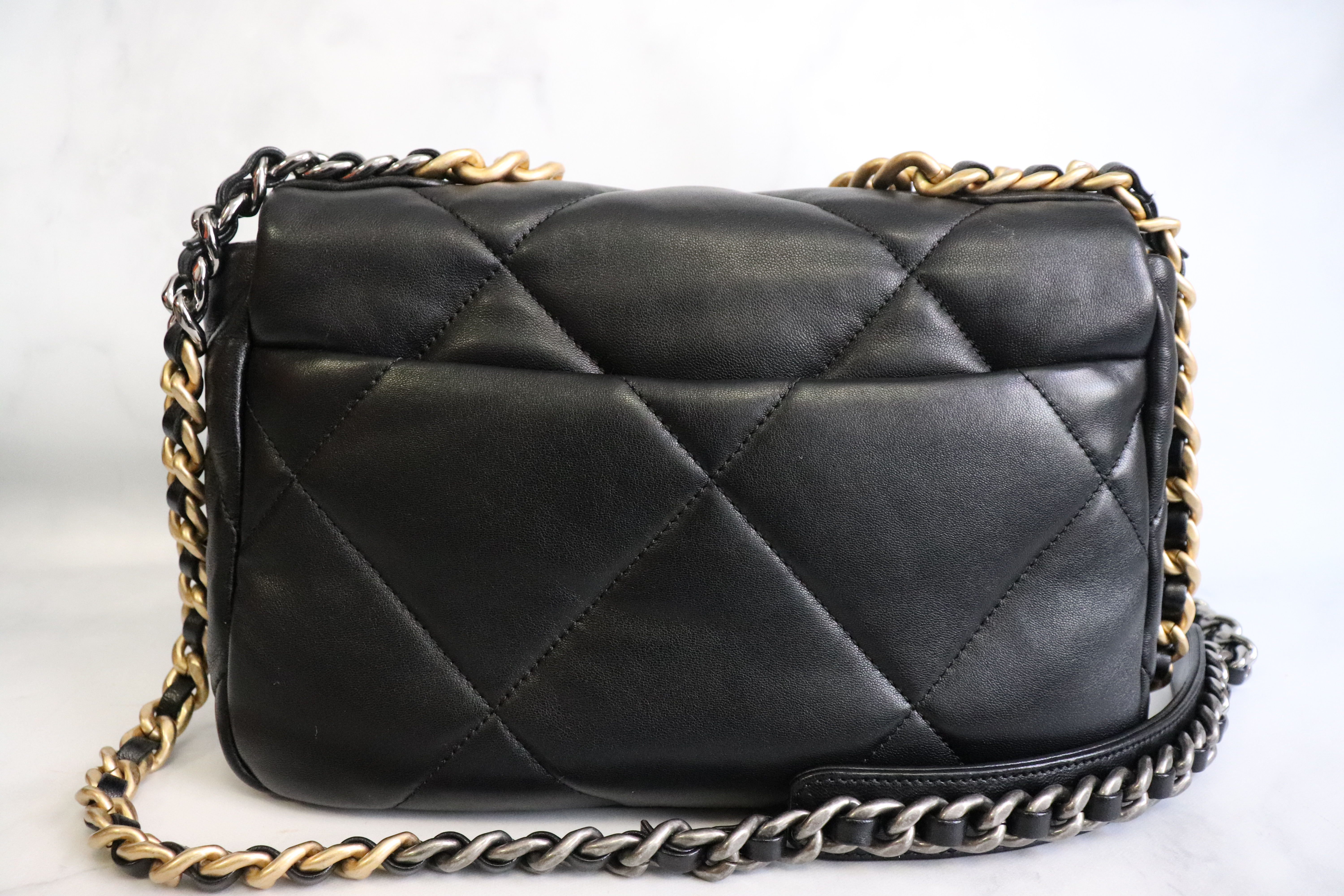 Chanel 19 Medium (Small), Black Goatskin Leather, Mixed Hardware, Preowned  in Box (Mint Condition) - Julia Rose Boston