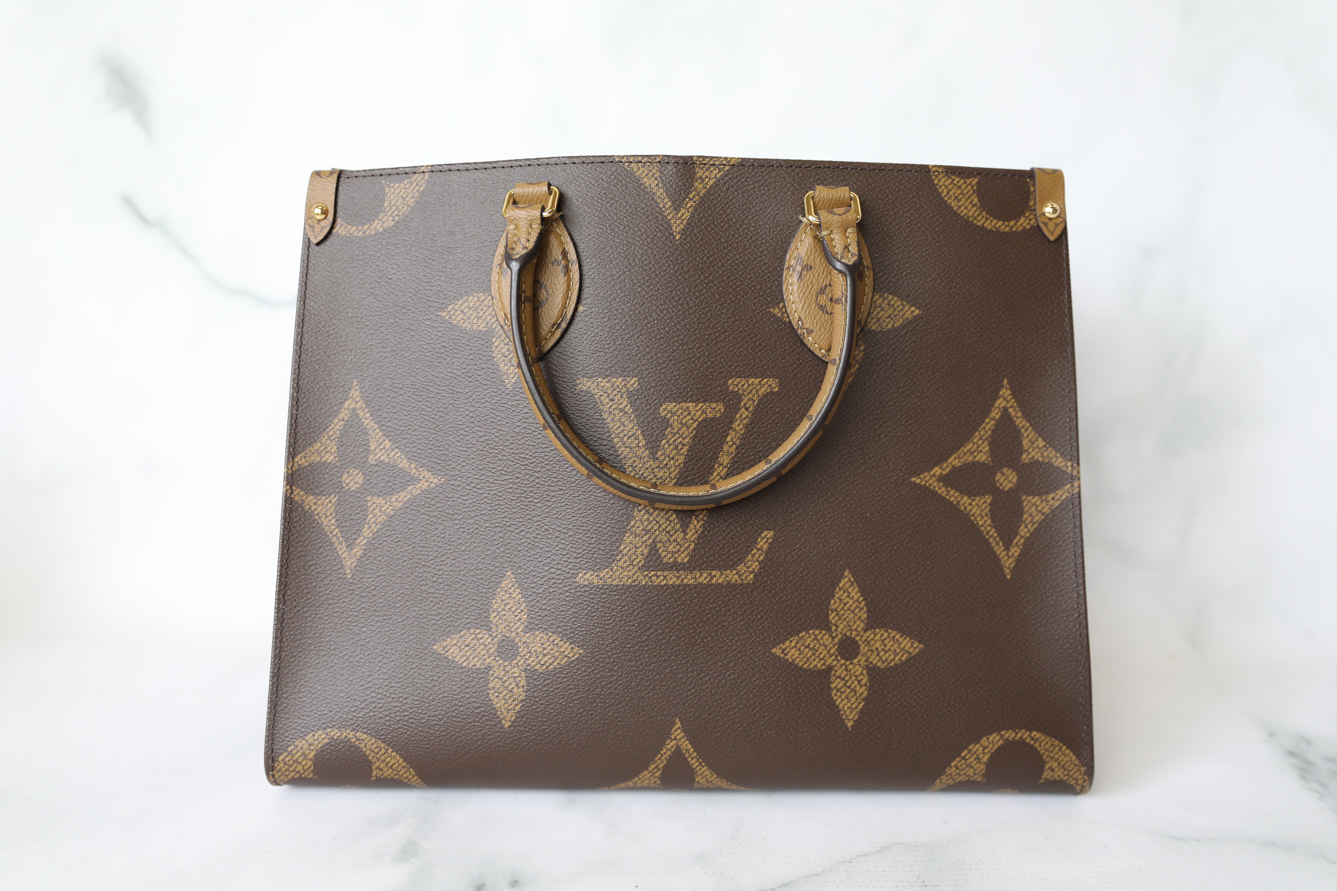 When I got back home! Woo-! Wow! From Louis Vuitton💕 So happy😆 It's sooo  great… * 帰ったら！うわー！すごーい！ ルイヴィトンさんから