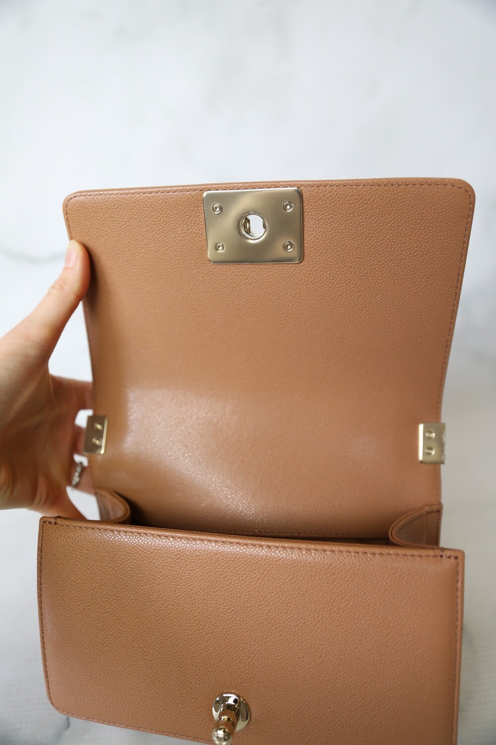 【ヴィンテージ】Rank:S☆Chanel Blush Caramel Boy Small Bag Chanel Small Boy Bag Caramel Caviar Light Gold Hardware