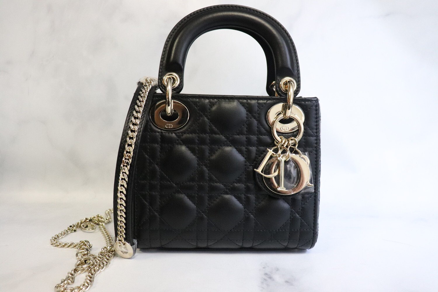 Lady dior bag black shiny hotsell