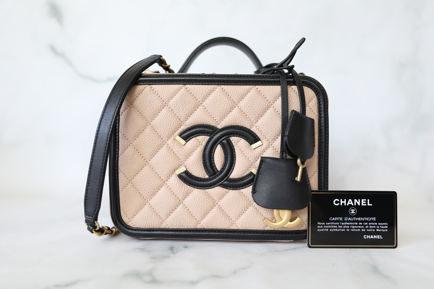 chanel black caviar vanity bag