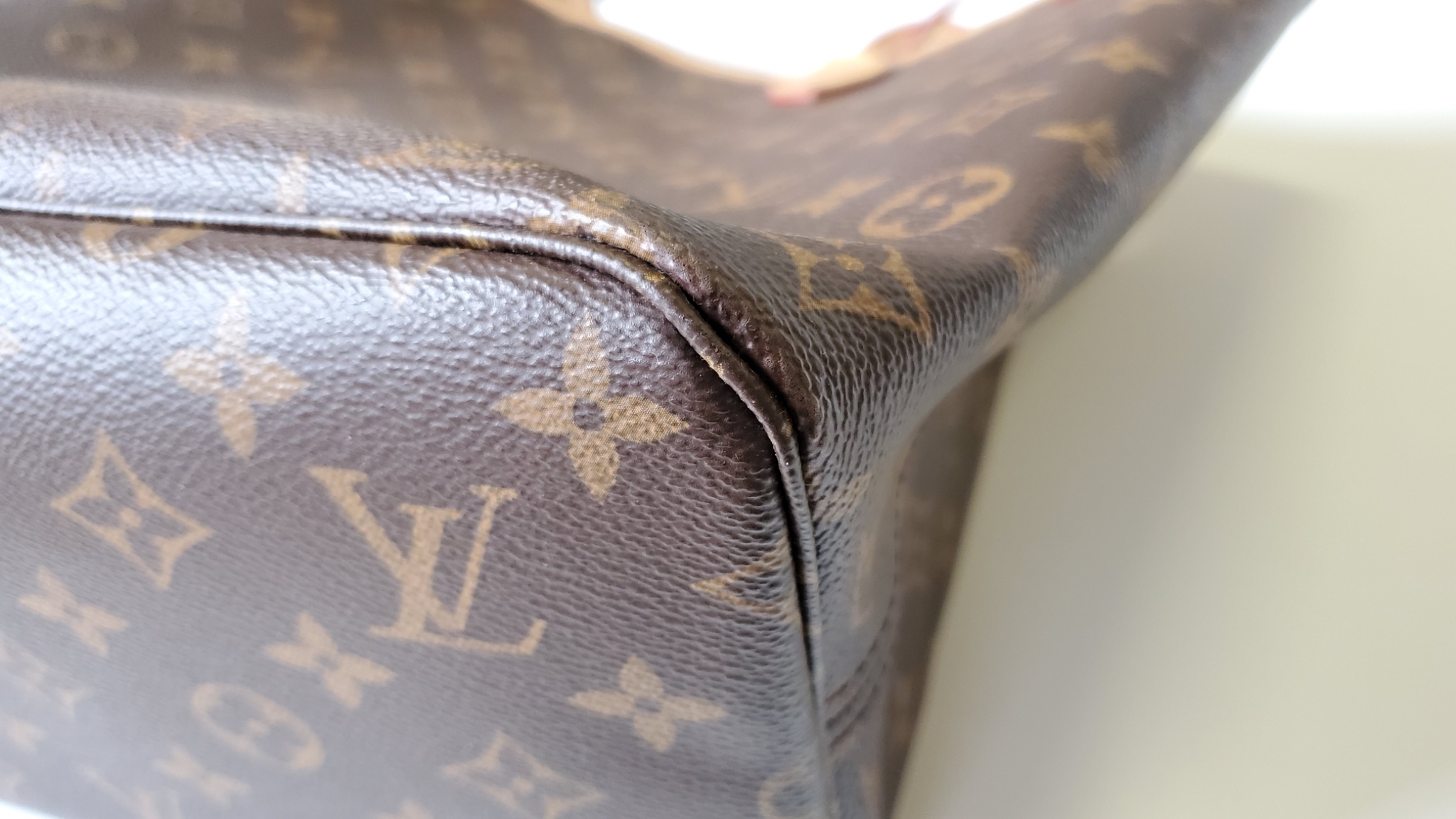 Louis Vuitton Monogram Neverfull MM Red – DAC