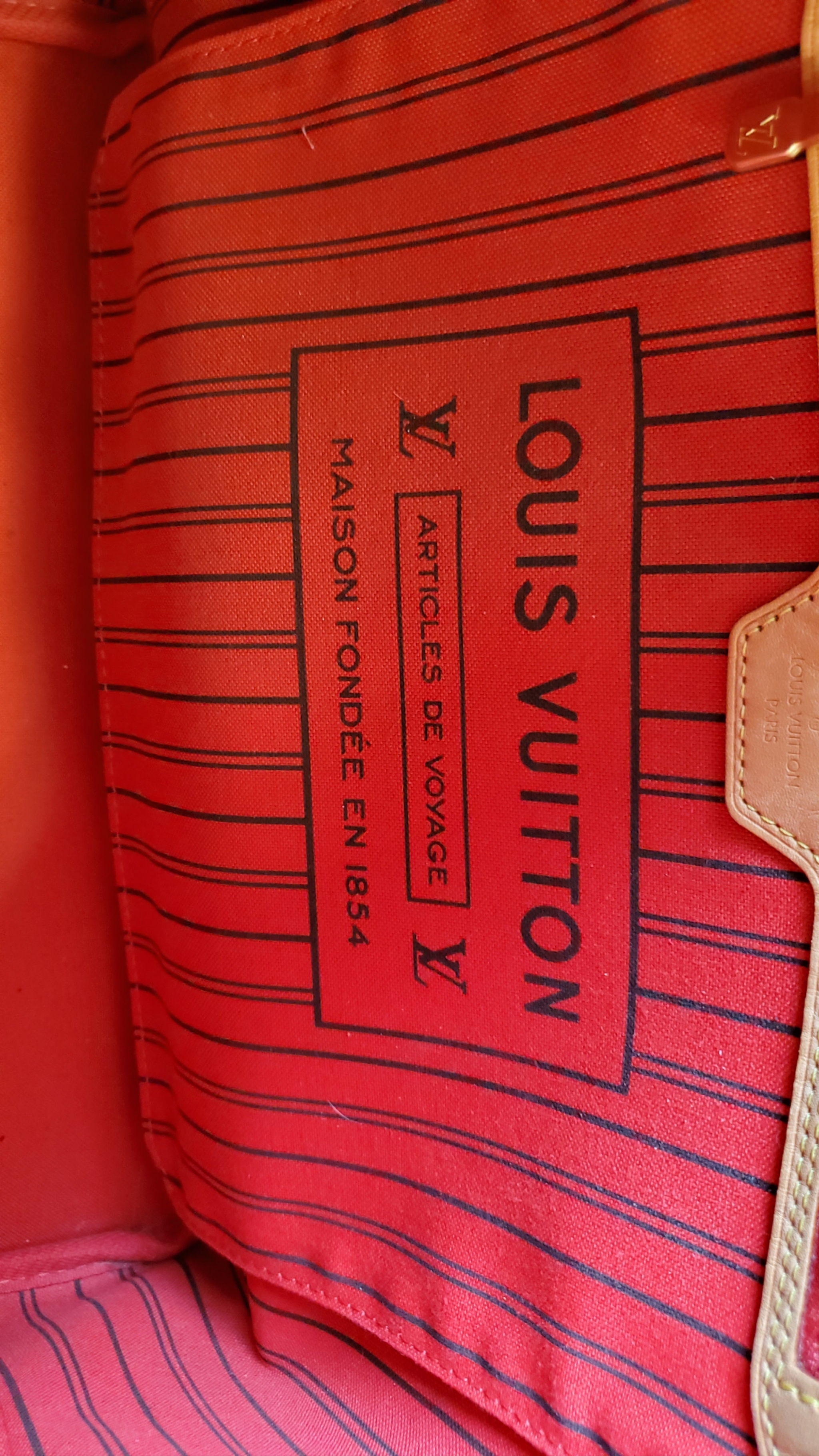 Louis Vuitton Red Monogram Canvas Neverfull Pouch MM QJBJYP5VRA015
