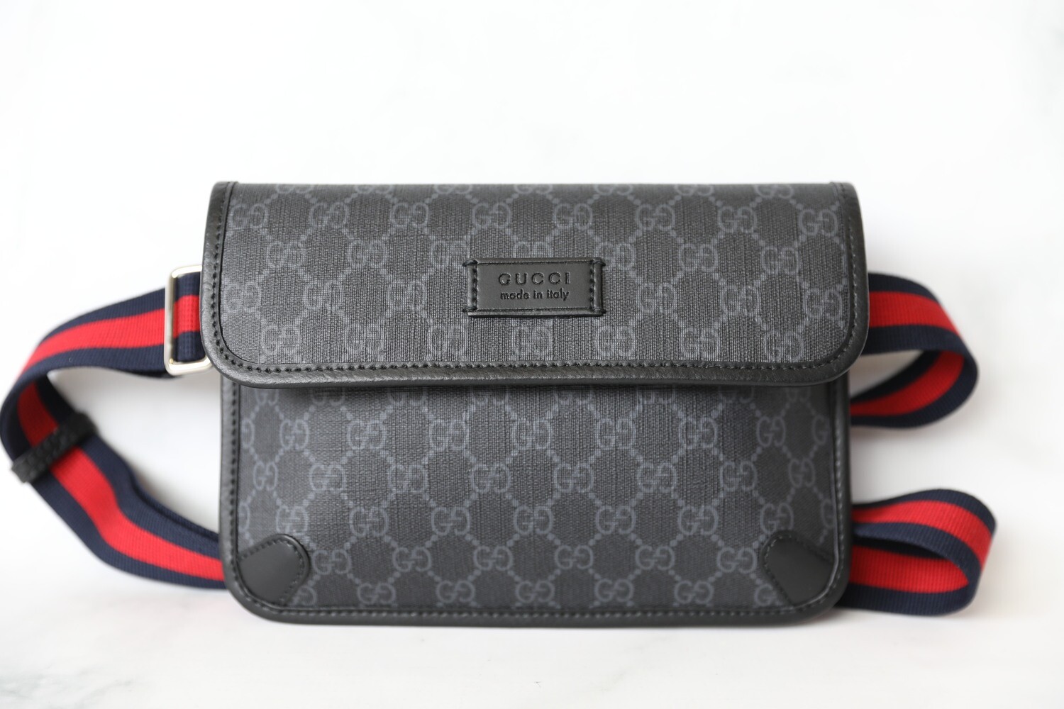 Gucci GG Supreme Belt Bag, Black, Preowned in Box WA001