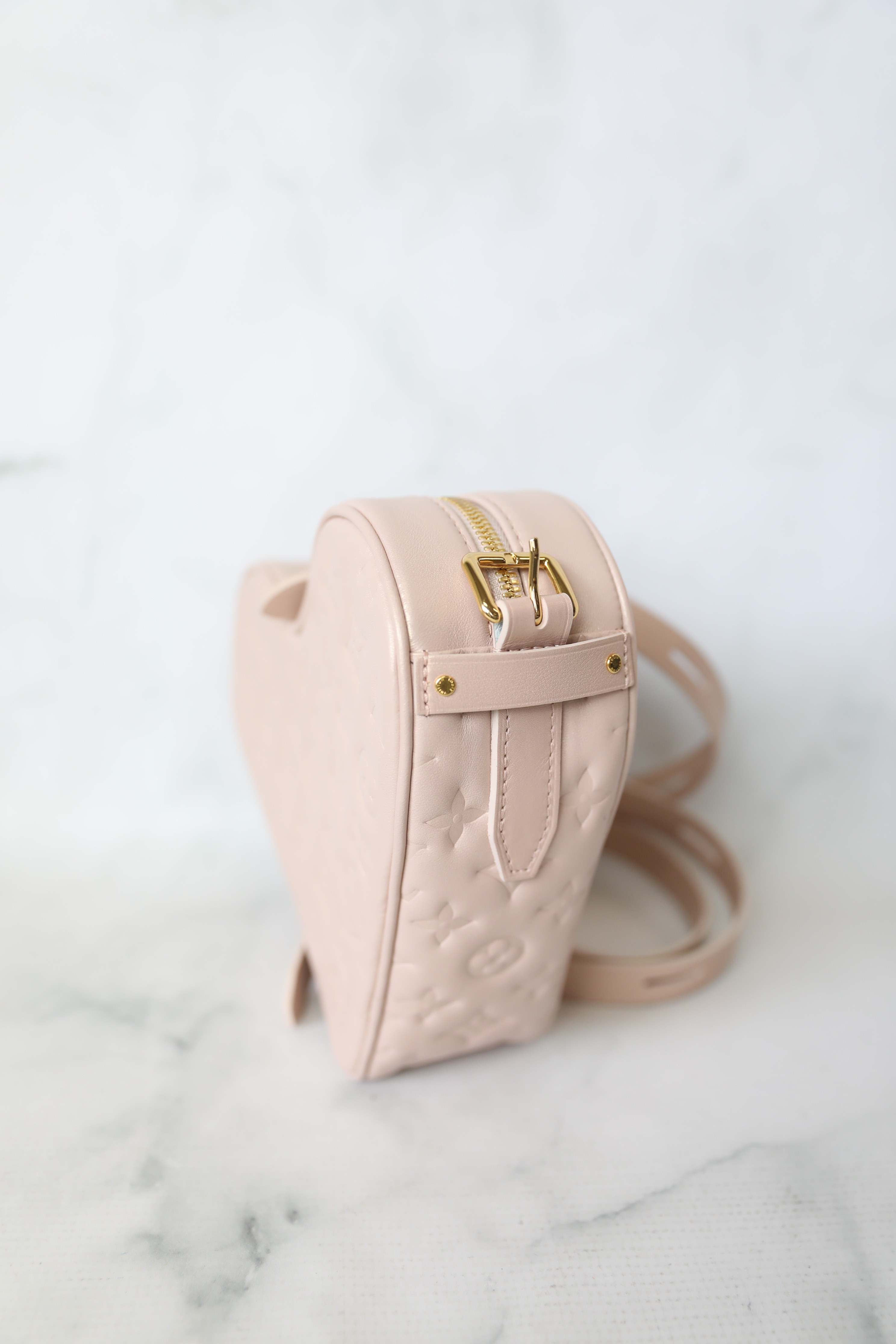 Louis Vuitton Pop My Heart, Lilac Leather, New in Box WA001 - Julia Rose  Boston