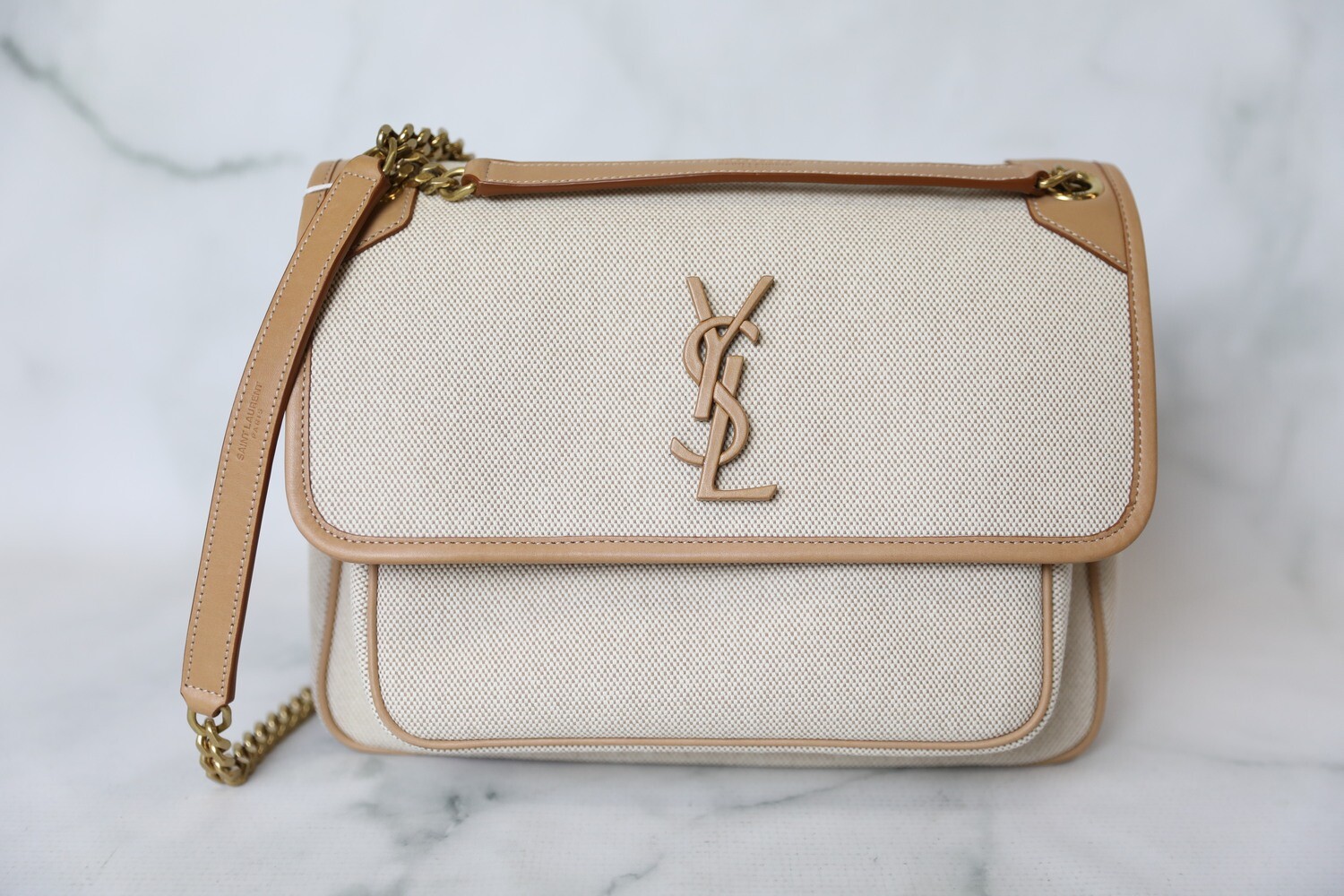 QC Great quality 1 : 1 YSL Niki Bag; It has space for you to carry