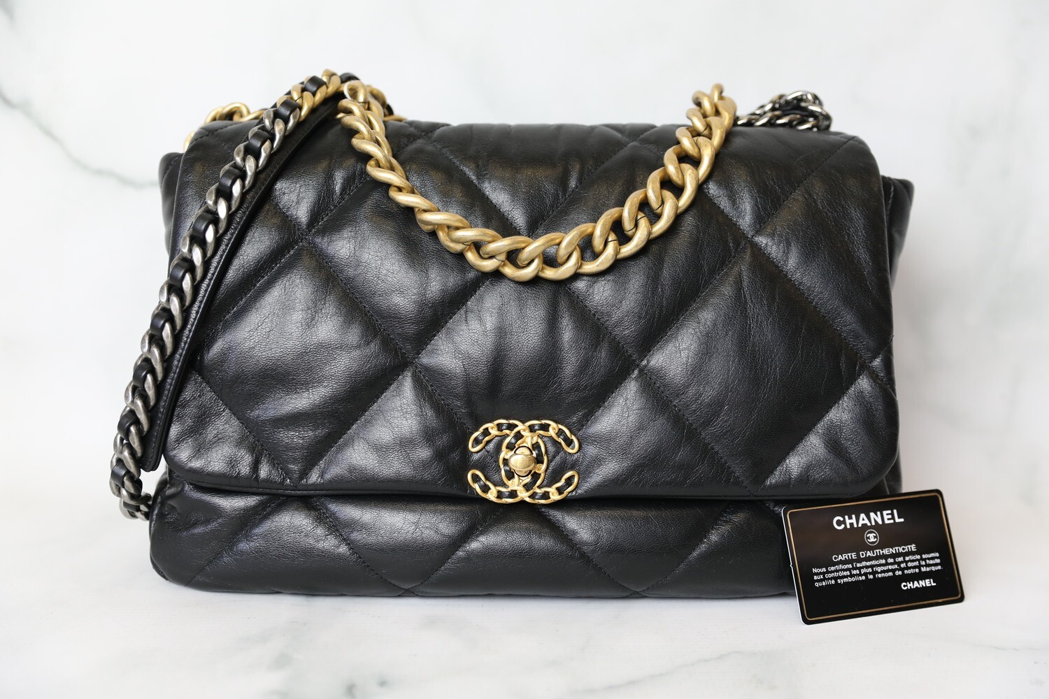 Chanel 19 Maxi, Black, Preowned in Dustbag WA001
