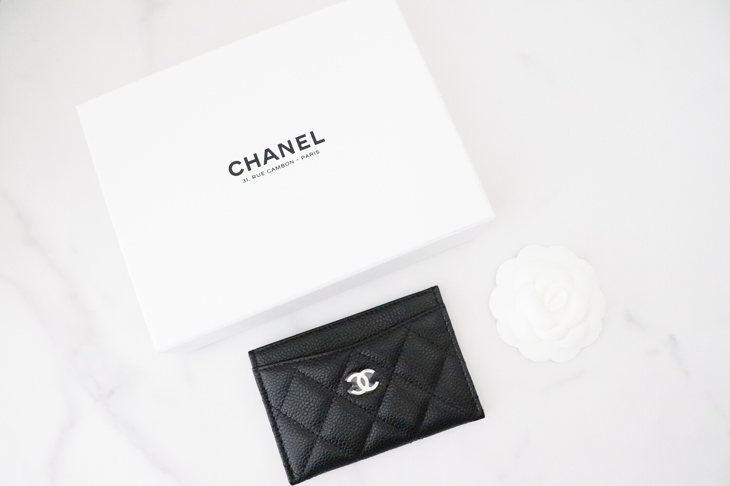 Chanel Classic Zipped Card Holder Caviar and Silver Hardware