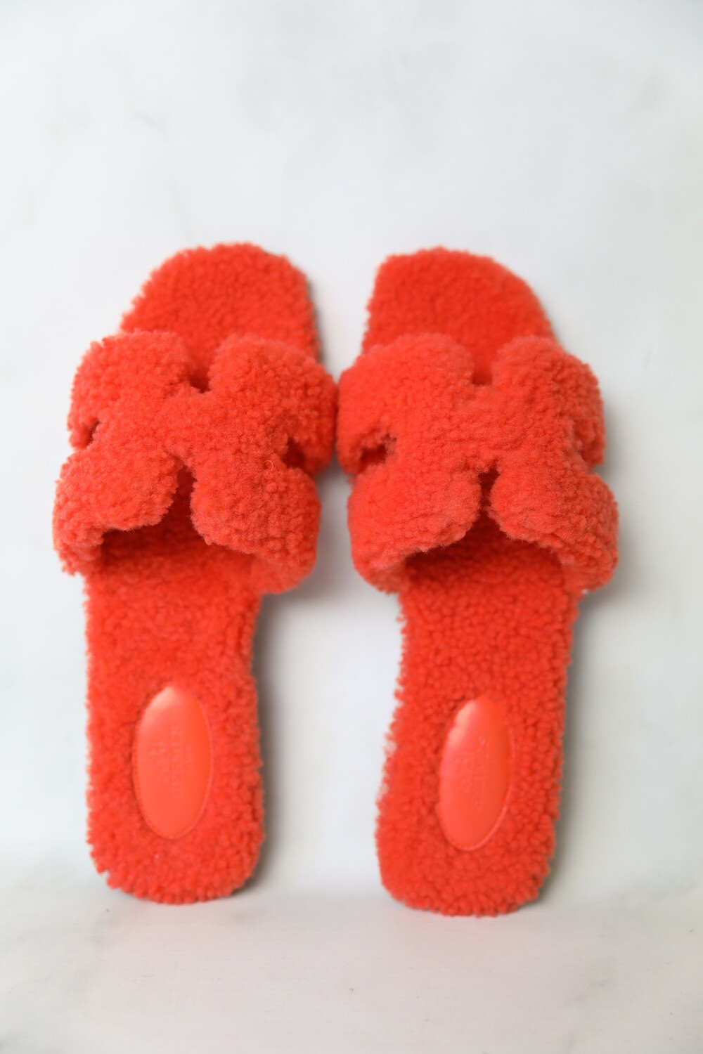 Hermes Oran Woolskin Flat Sandals, Orange, Size 39.5, New in Box WA001