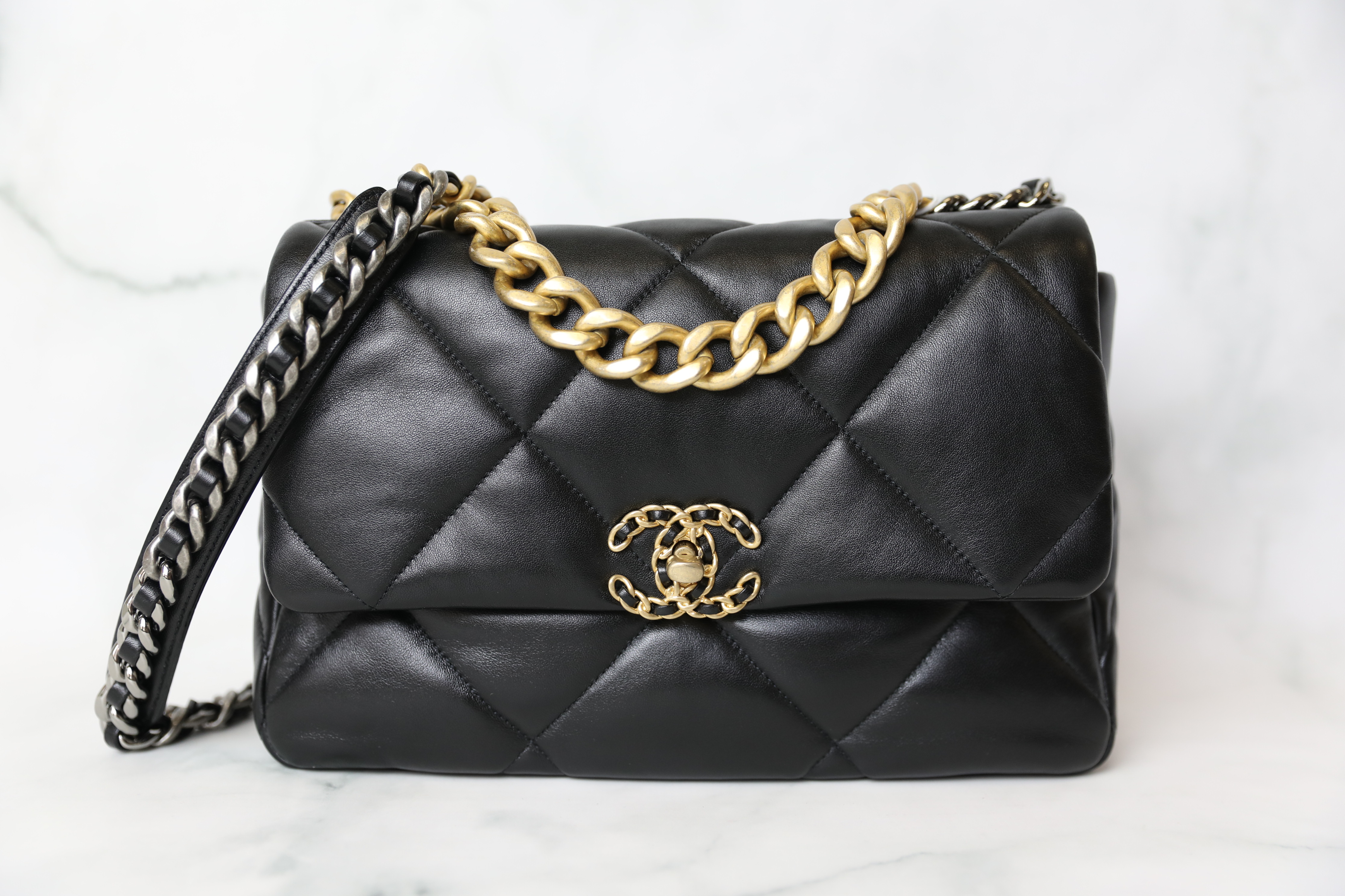 Chanel 19 Large, Black Lambskin, Preowned in Dustbag WA001