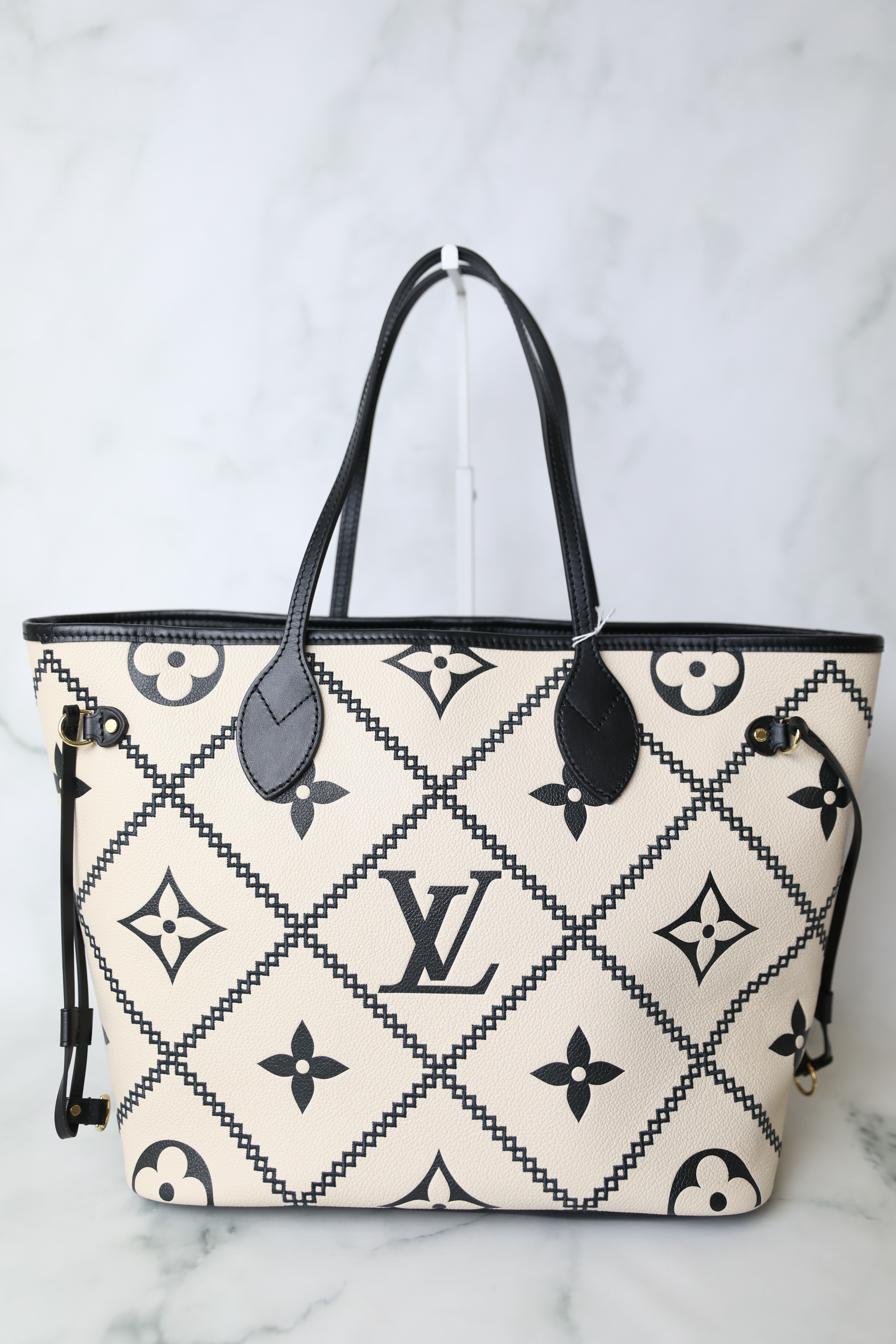 Louis Vuitton V Tote MM, Beige and White Empreinte Leather, Preowned in  Dustbag WA001
