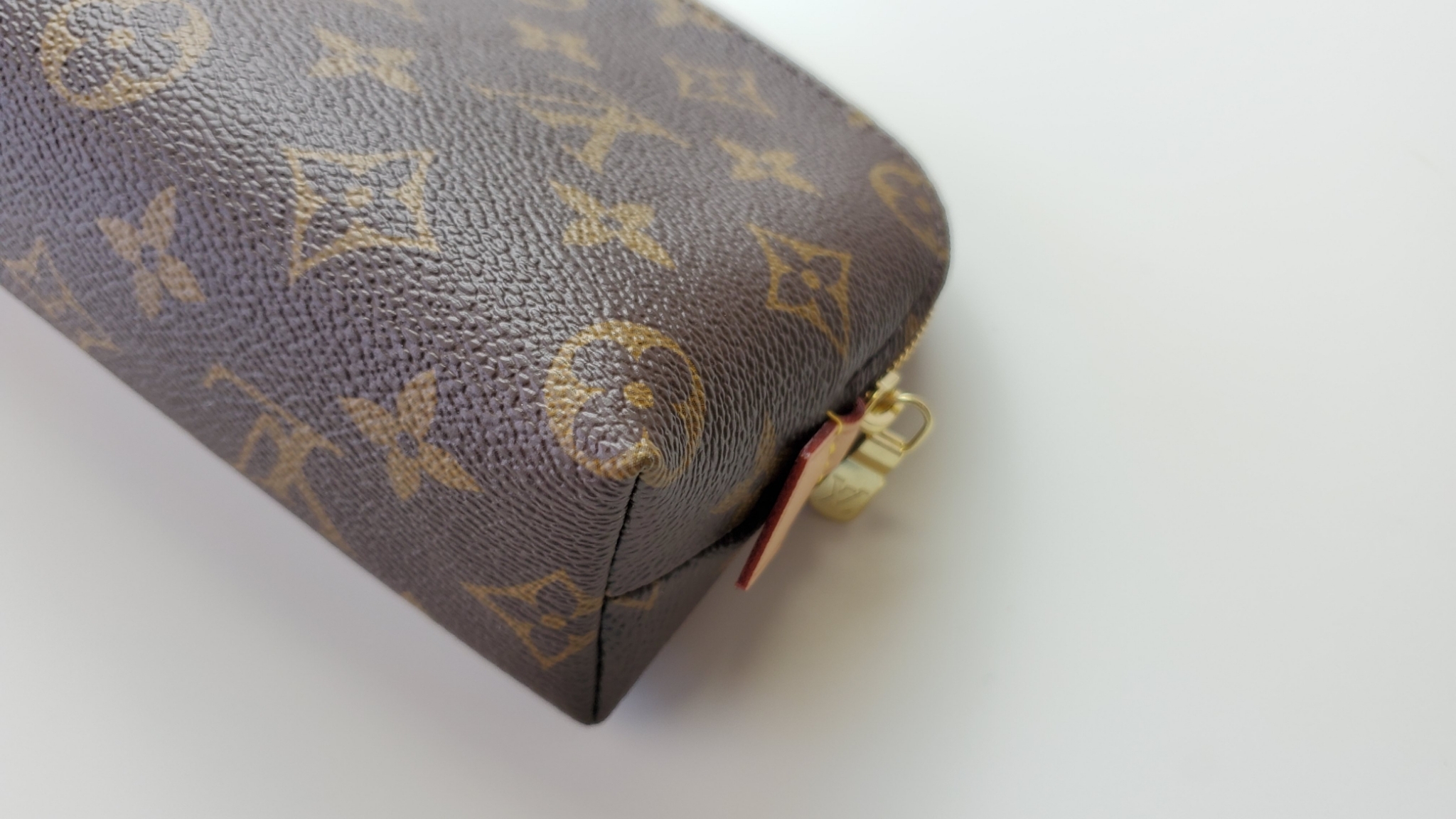 Pre-Owned Luxury Handbags Louis Vuitton Makeup Pouch – Spicer