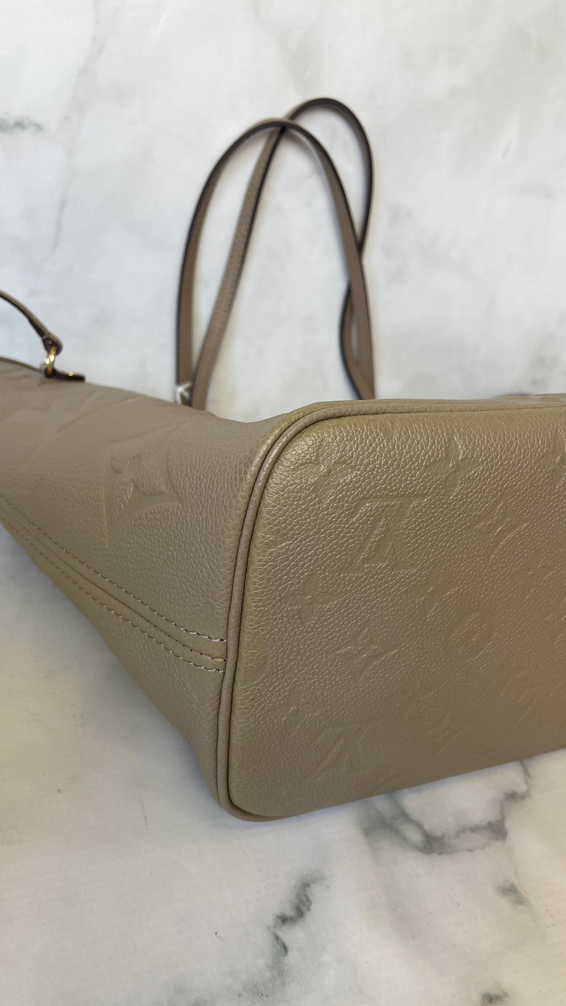 Pre-owned Louis Vuitton Neverfull Empreinte Mm Turtledove