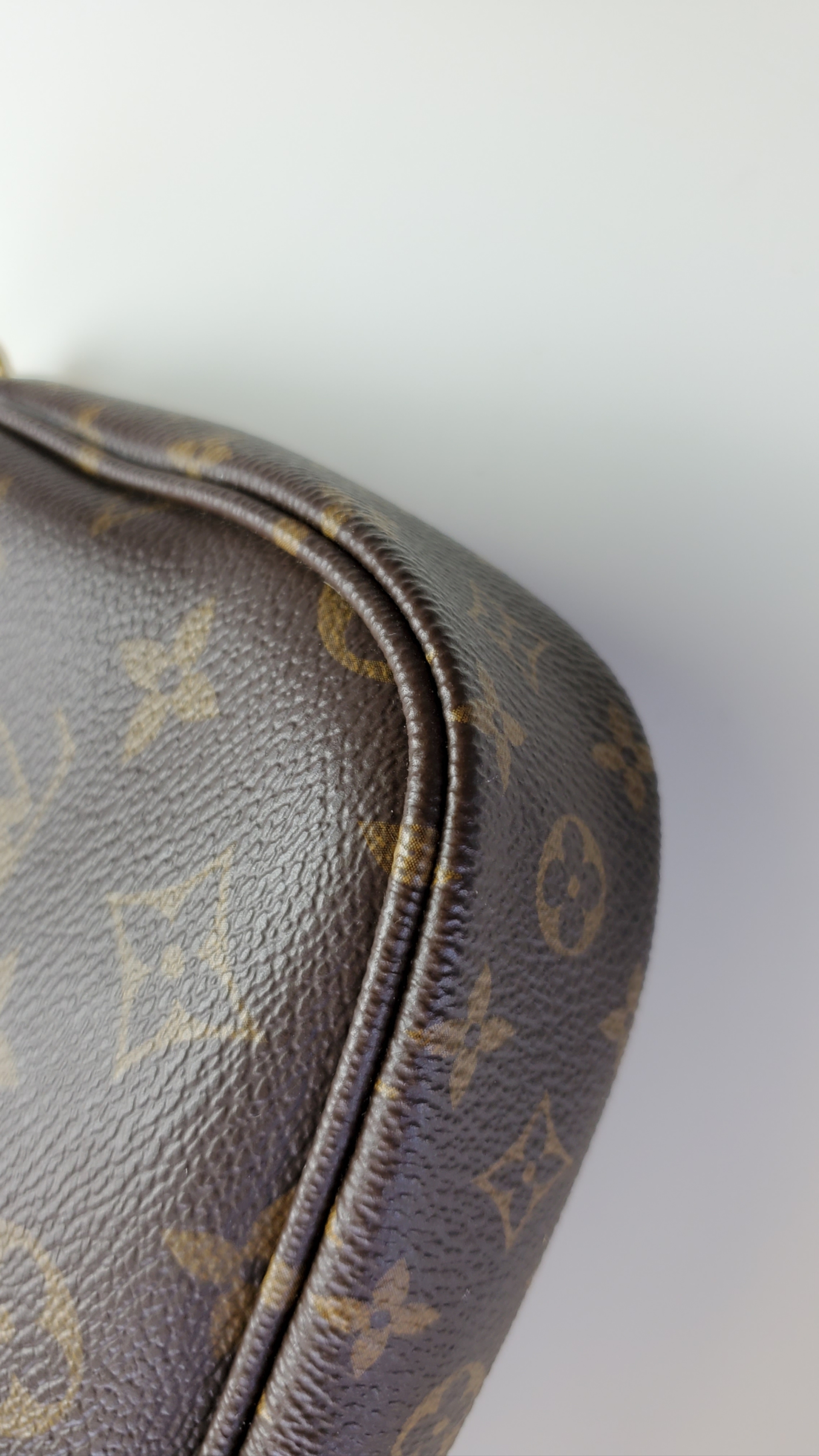 Louis Vuitton Multi Pochette, Monogram with Khaki Green Strap, Preowned in  Dustbag WA001