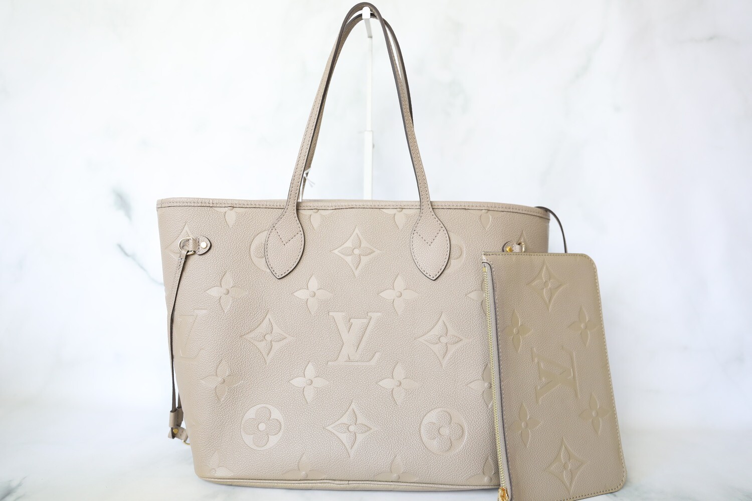 Louis Vuitton - Neverfull MM Embossed Leather Turtledove/Taupe