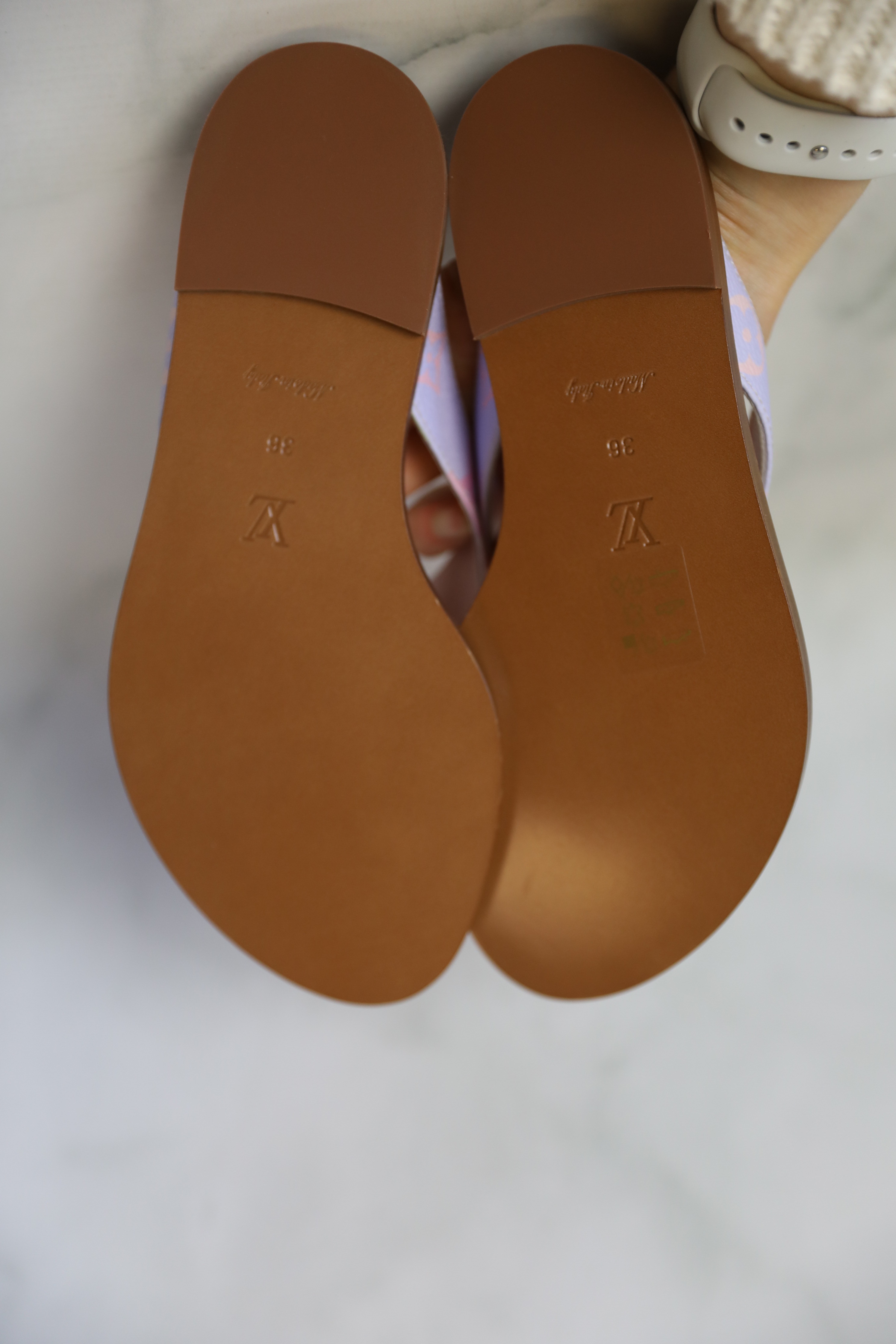 Shop Louis Vuitton 2023 SS Louis Vuitton ☆1ABVGW ☆LV Sunset Comfort Flat  Sandal by aamitene