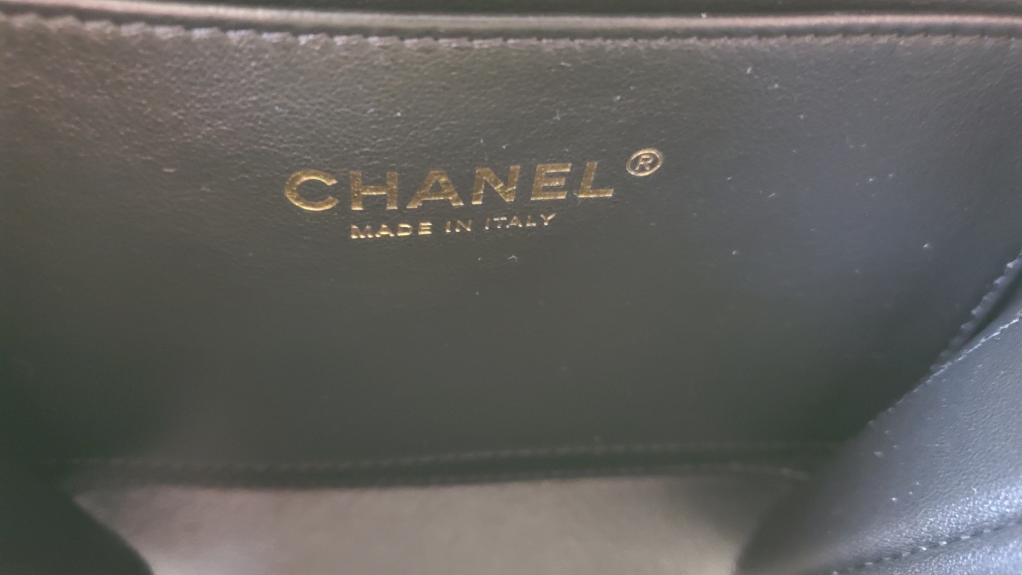 Chanel Pick Me Up Vanity Case Small, White Caviar with Gold