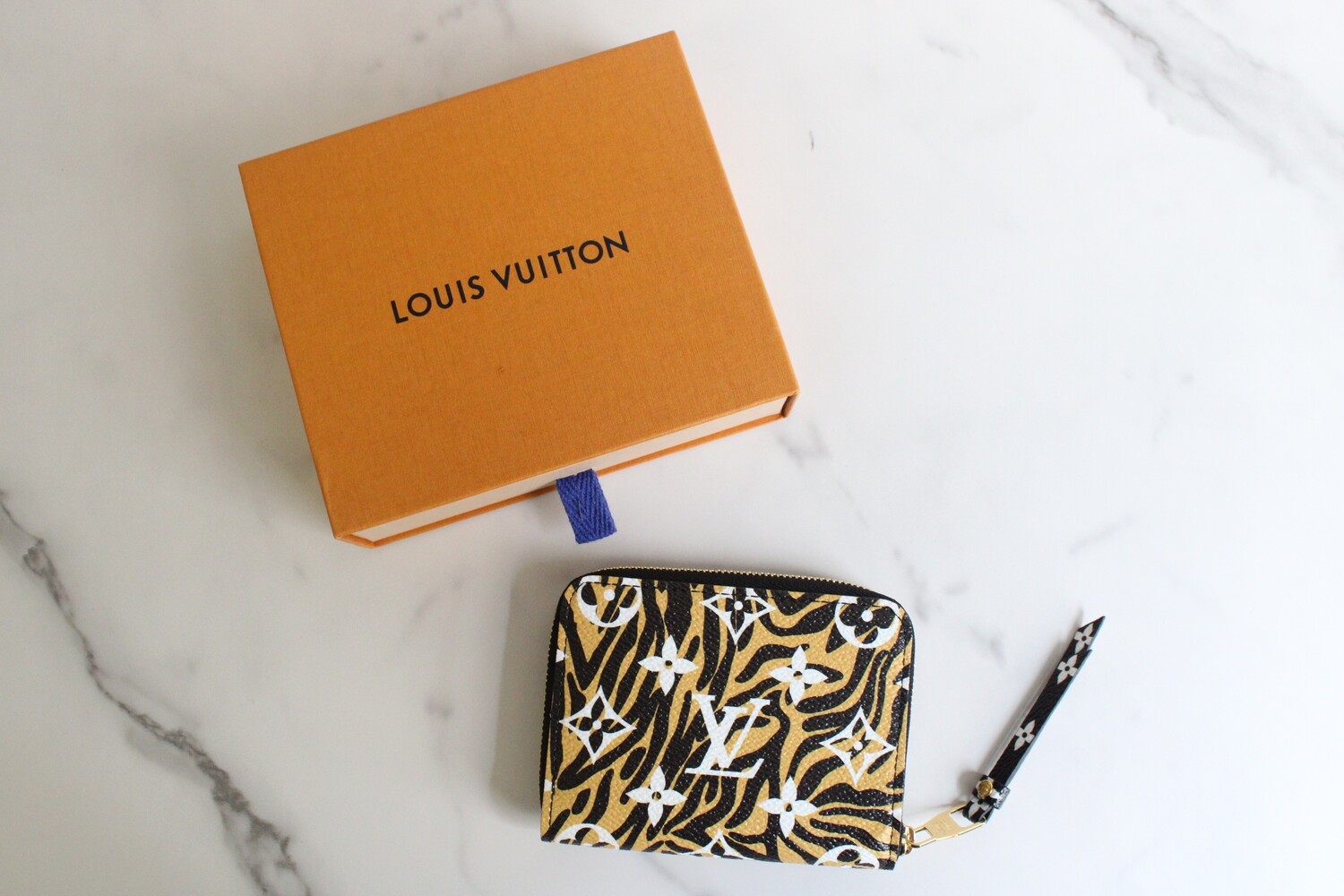 * BOSTON Louis Vuitton SLG Jungle Noir Zippy, New in Box