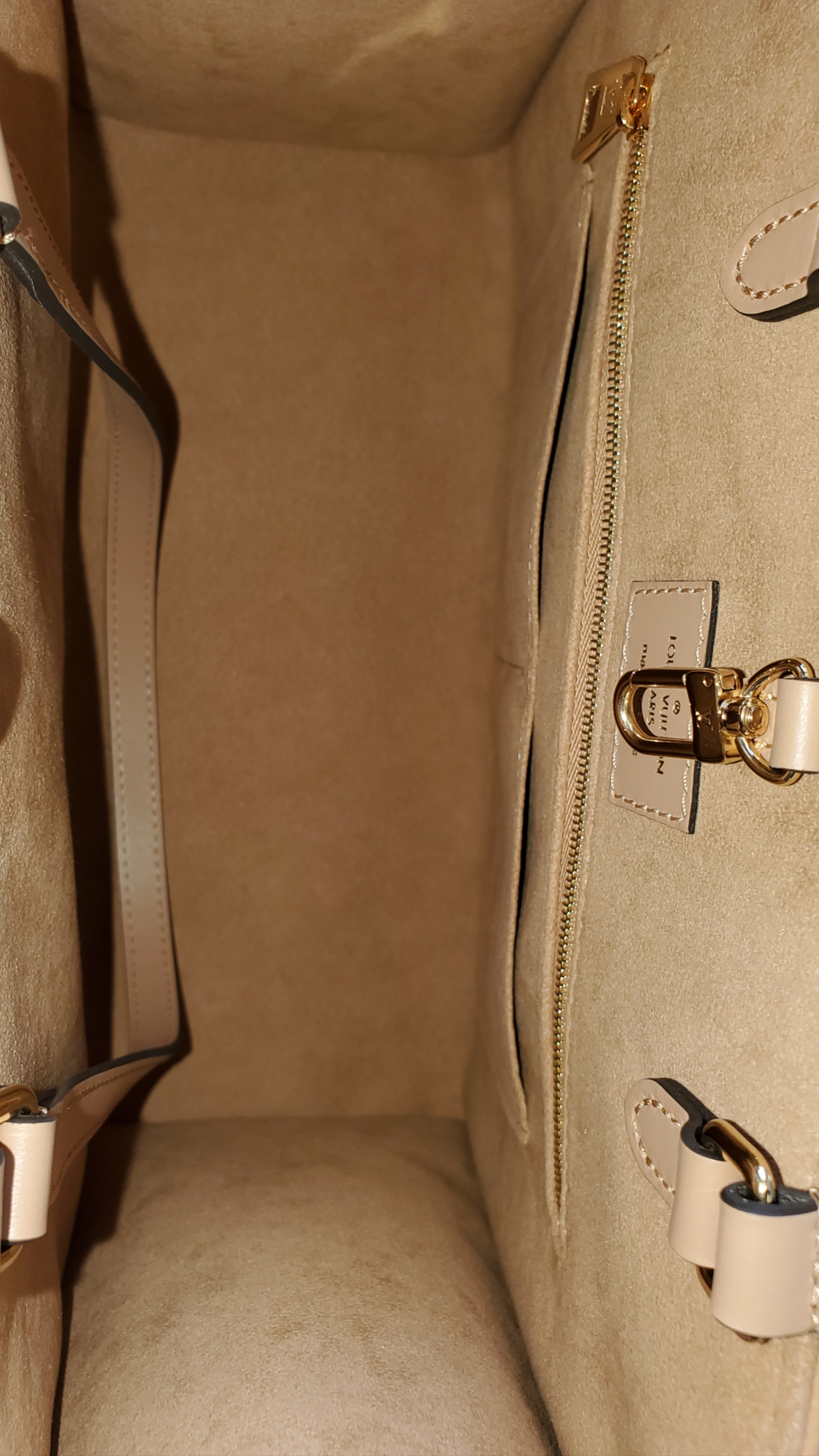 Louis Vuitton Onthego MM Tote Bag M46015 Arizona Beige Shoulder Purse Auth  New