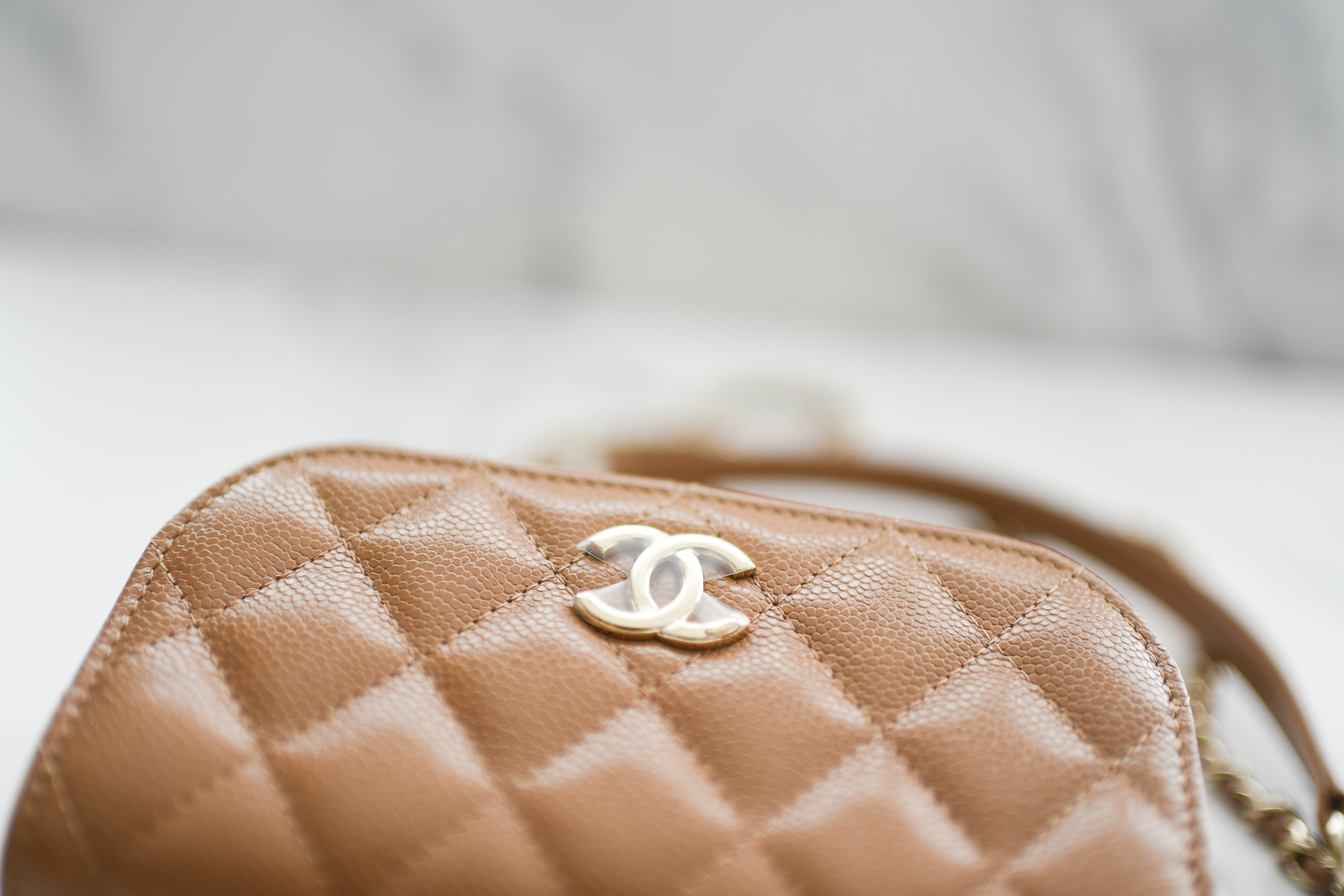 Della Marga - Gorgeous Chanel Business Affinity bag in beige