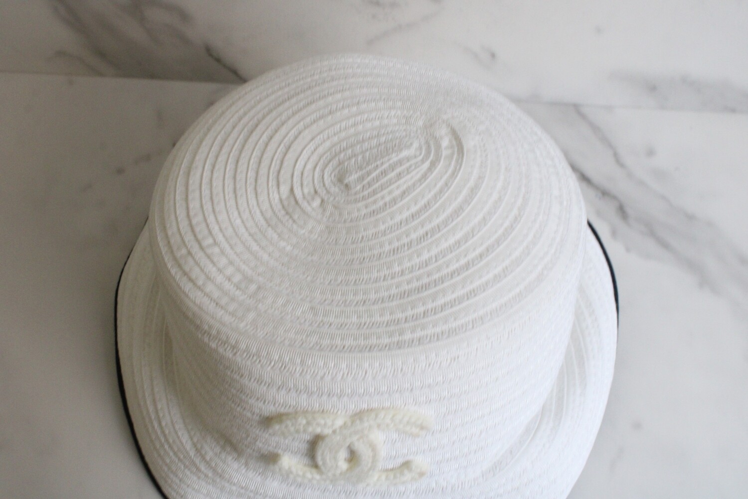CHANEL raffia  cap   size L (58) New $1598.00 Chanel Hat, White Raffia, Small, New MA001 main image 4