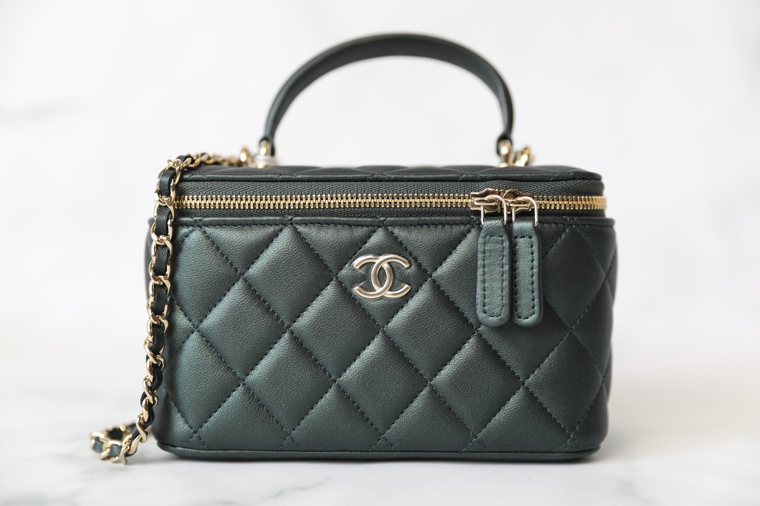 Chanel Top Handle Vanity with Chain, 22A Dark Green Lambskin with Gold  Hardware, New in Box WA001