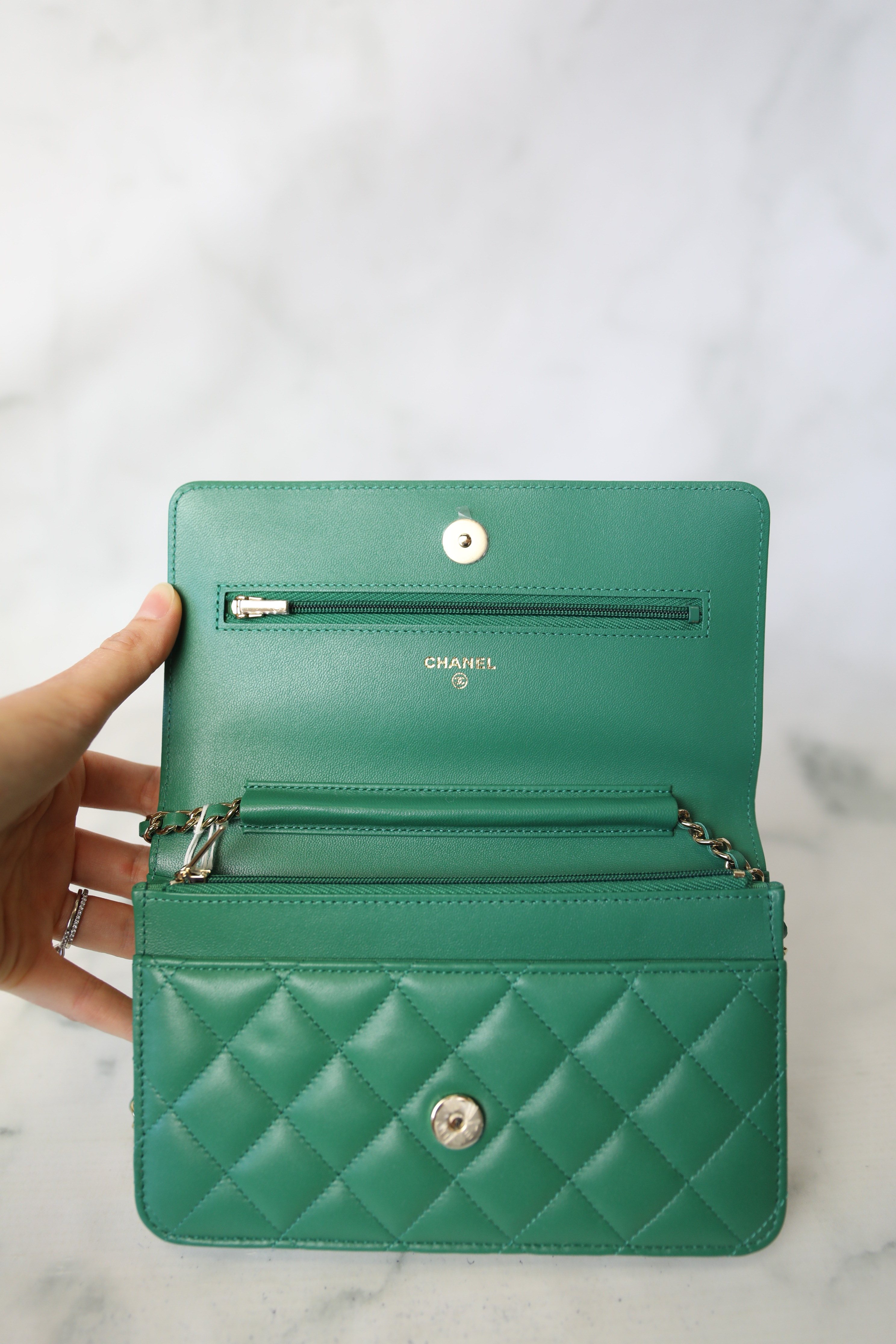 Chanel Wallet On Chain Green