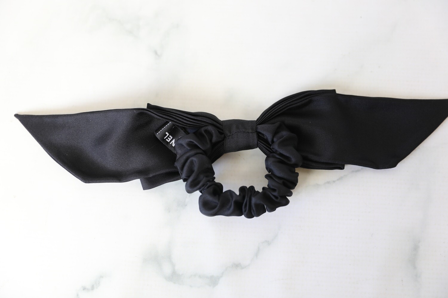 NWT Chanel Bow Hair Tie Chanel Bow Silk Hair Accessory Ivory & Black – Coco Approved  main image 4