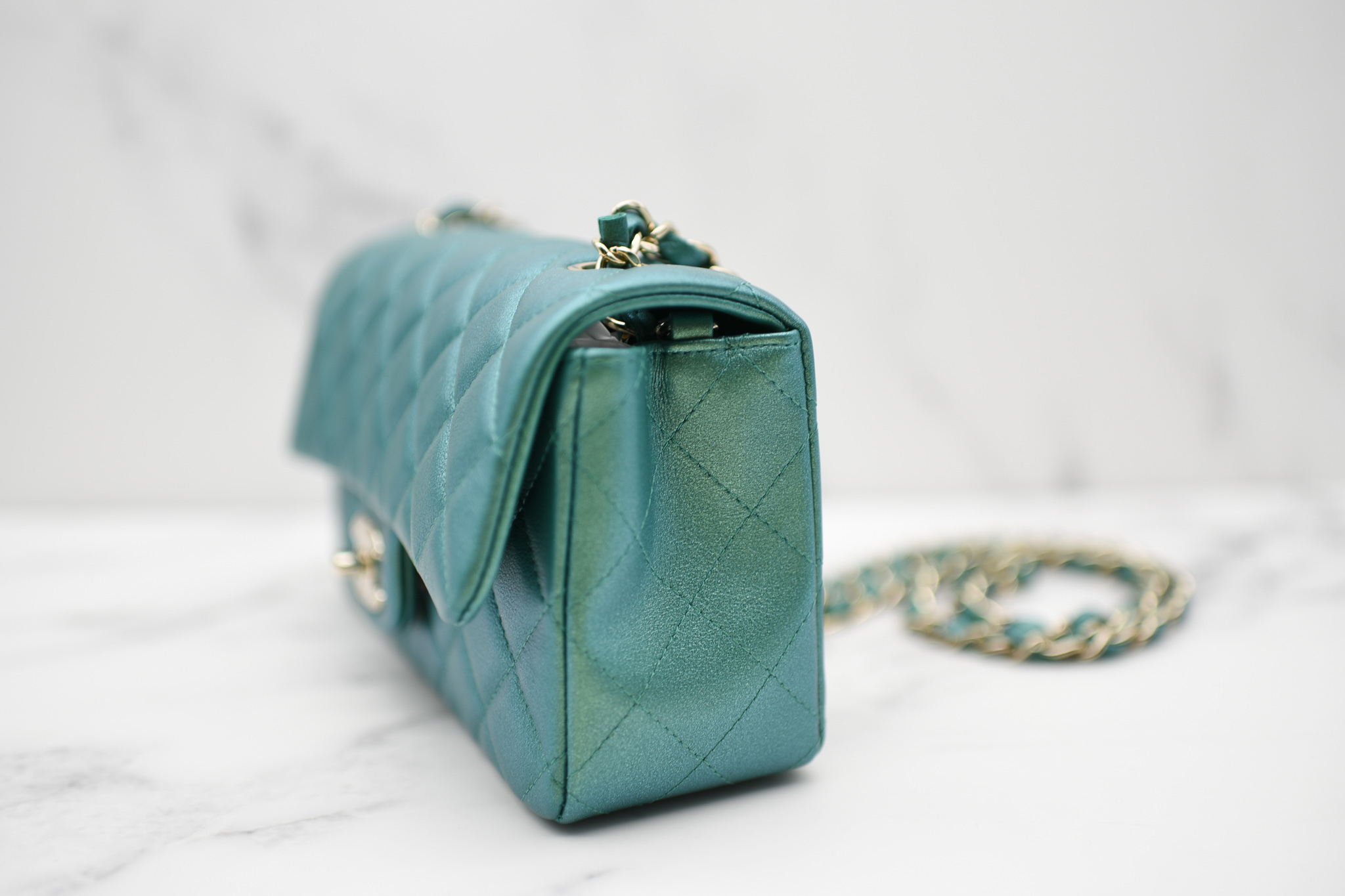 Chanel Classic Medium Flap 22A Iridescent Emerald Green Quilted Calfskin  Light gold hardware