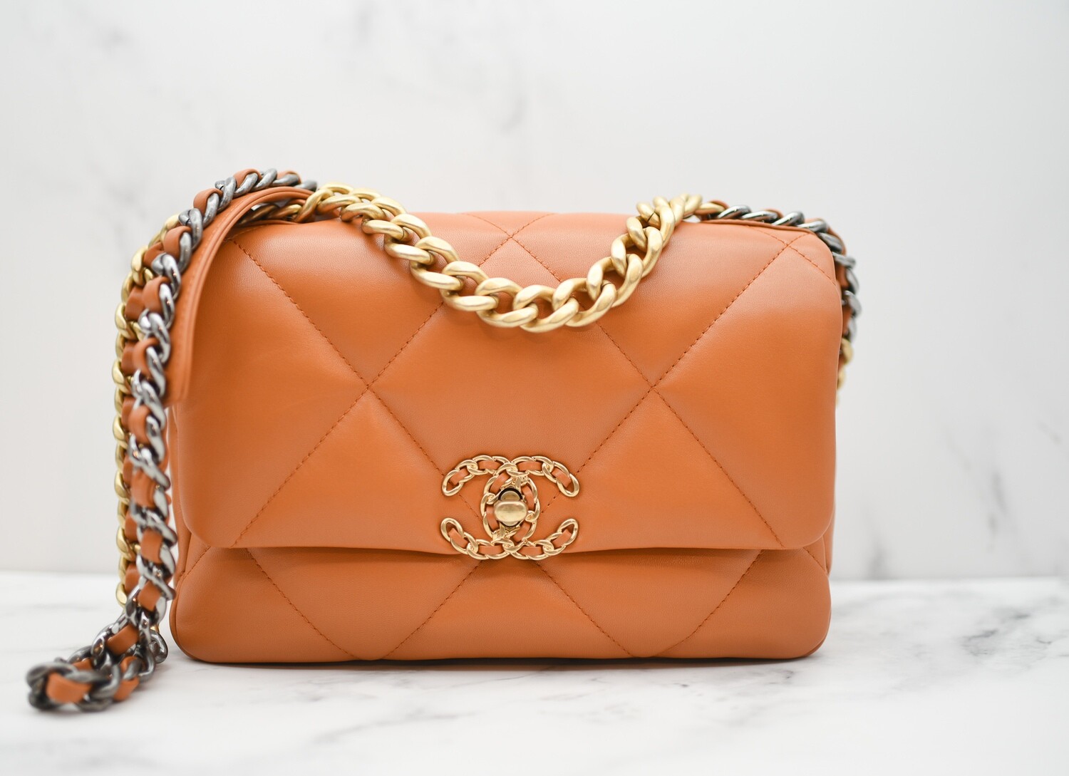 Chanel 19 Small, 21A Pumpkin Caramel Lambskin Leather, Preowned in