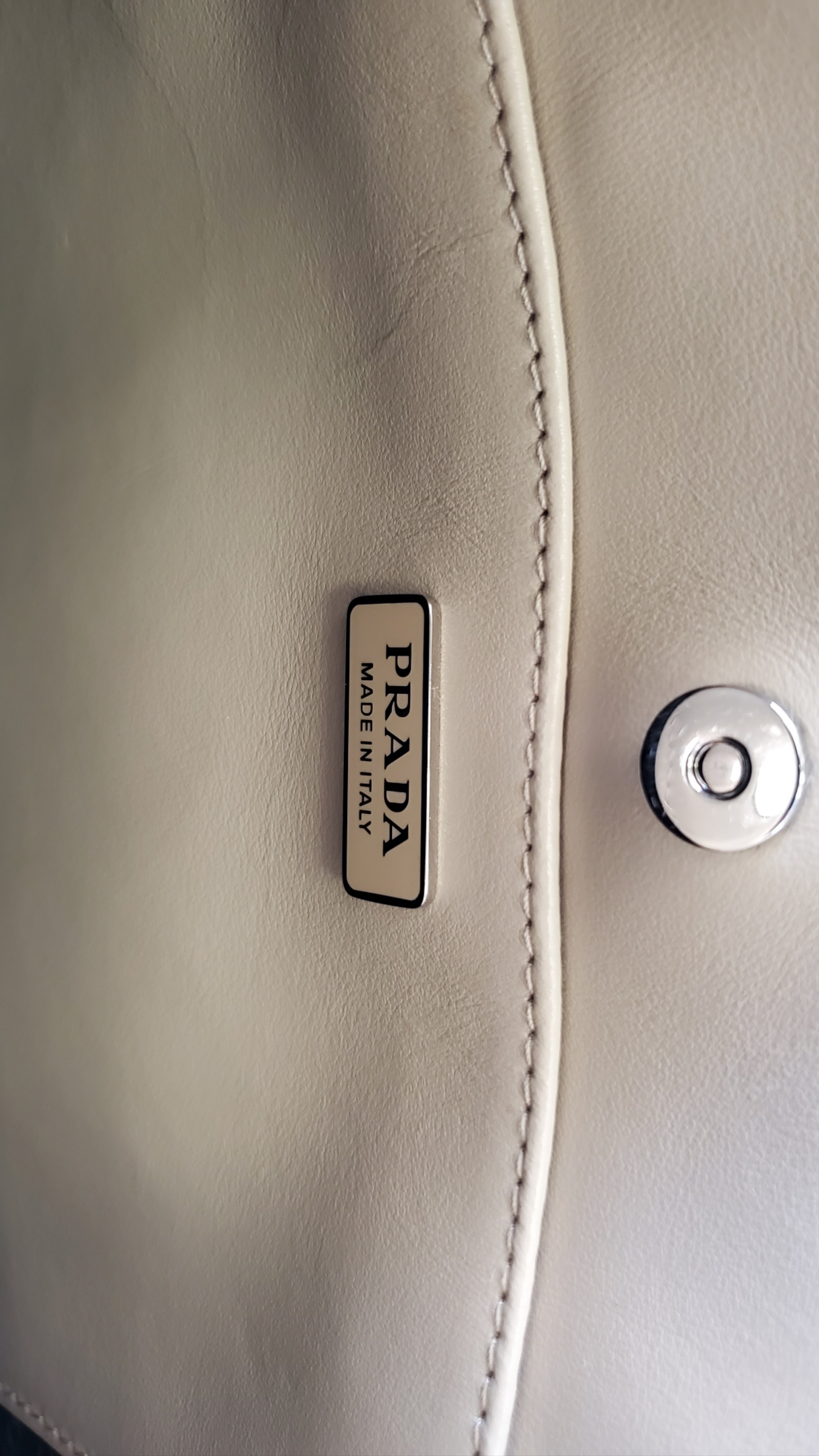 Cleo patent leather handbag Prada Green in Patent leather - 23738311