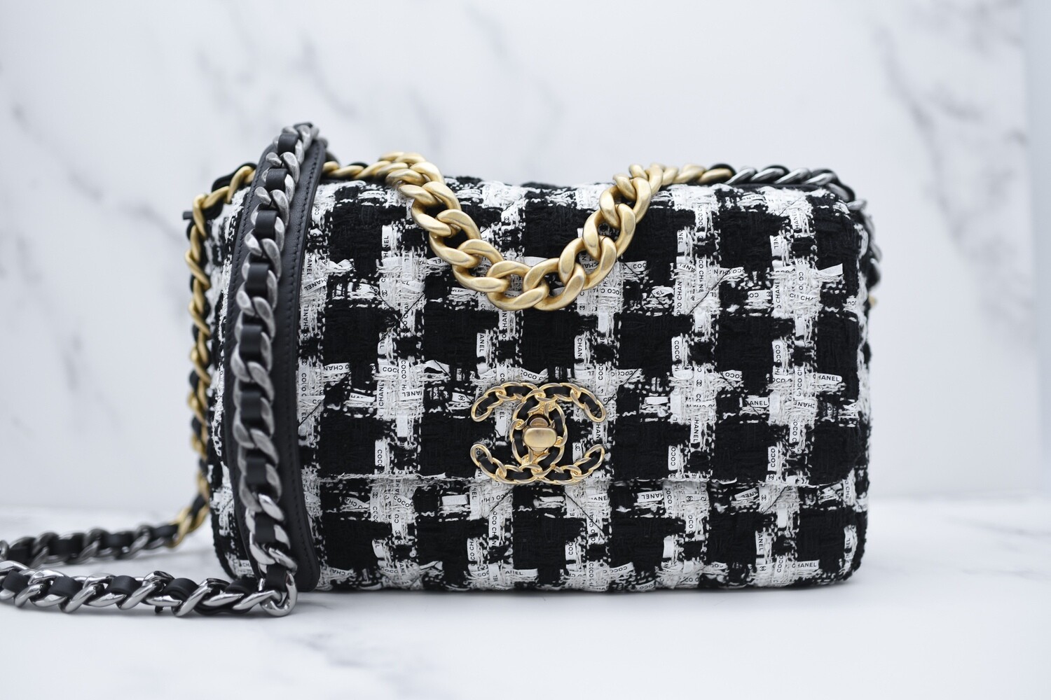 Chanel 19 Small, Black and White Tweed with Mixed Tone Hardware, Preowned  in Dustbag WA001 - Julia Rose Boston
