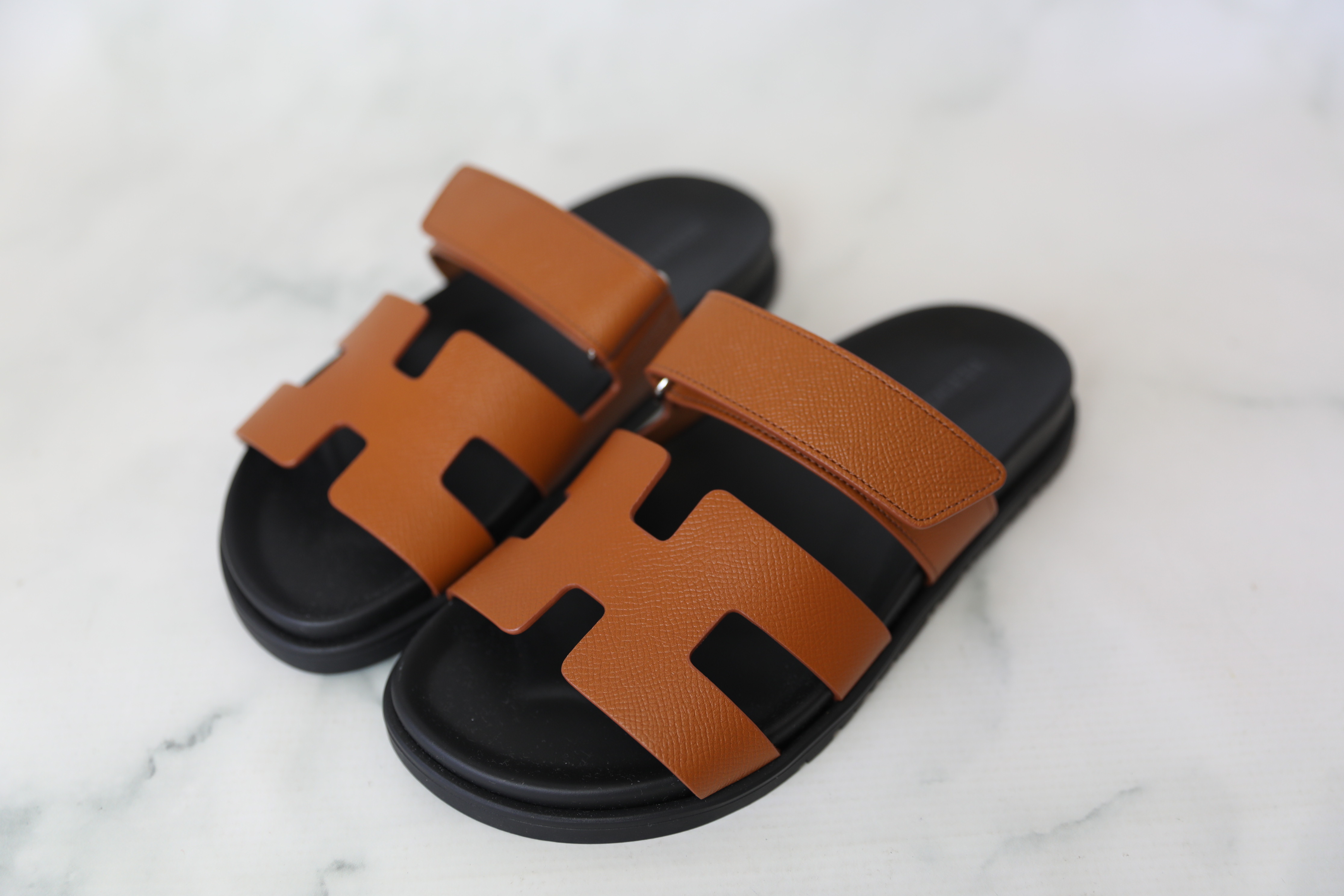 Chypre leather sandals Hermès Khaki size 42 EU in Leather - 33638437