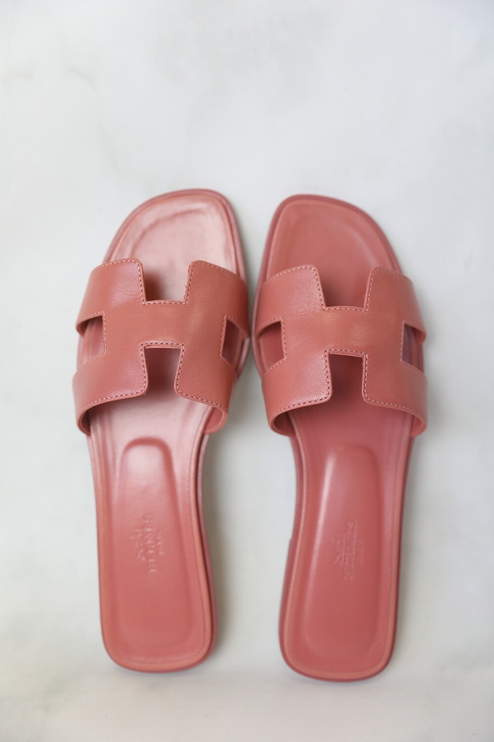 Hermes Oran Sandals, Muave Pink Leather, Size 39, New in Box WA001 - Julia  Rose Boston | Shop