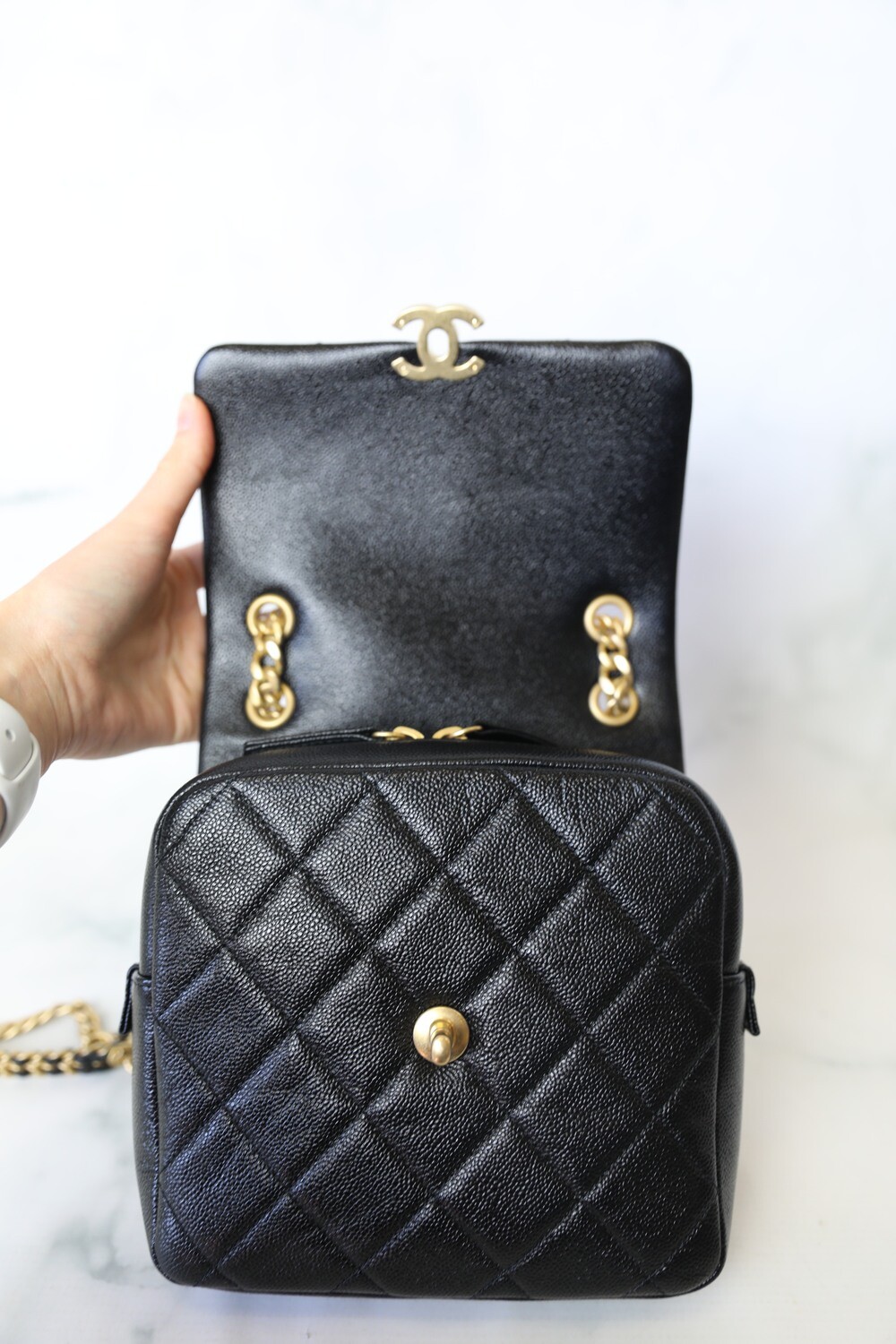 CHANEL ブラック コーデュロイ パーティーバッグ マトラッセ ハート チェーン クラッチ バッグ ブラック 黒