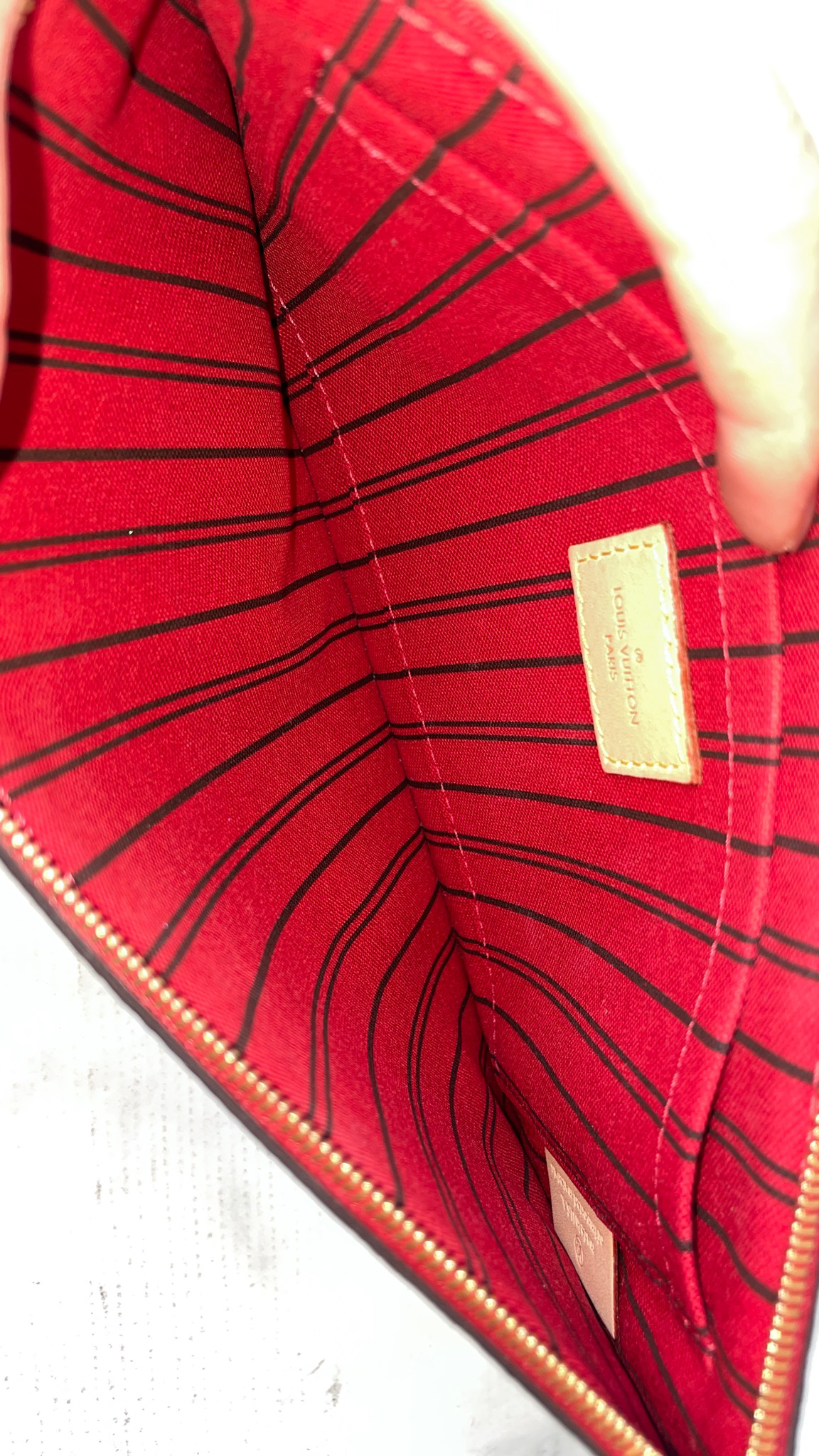 Louis Vuitton Neverfull LV new Red ref.185026 - Joli Closet