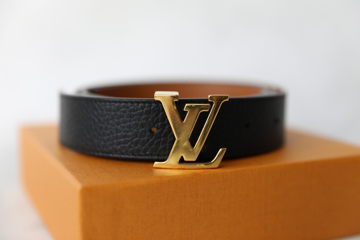 Louis Vuitton Initiales 30MM Reversible Belt, Black/Brown, Size 90