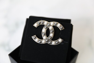 Chanel Brooch, Black and White Pearl, Preowned in Box WA001