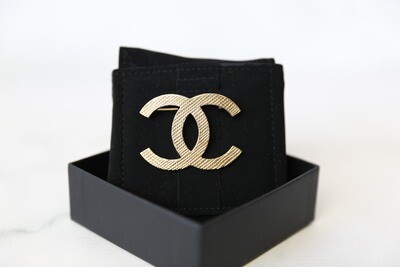 Chanel Quilted Brooch, Golden, Preowned in Box WA001