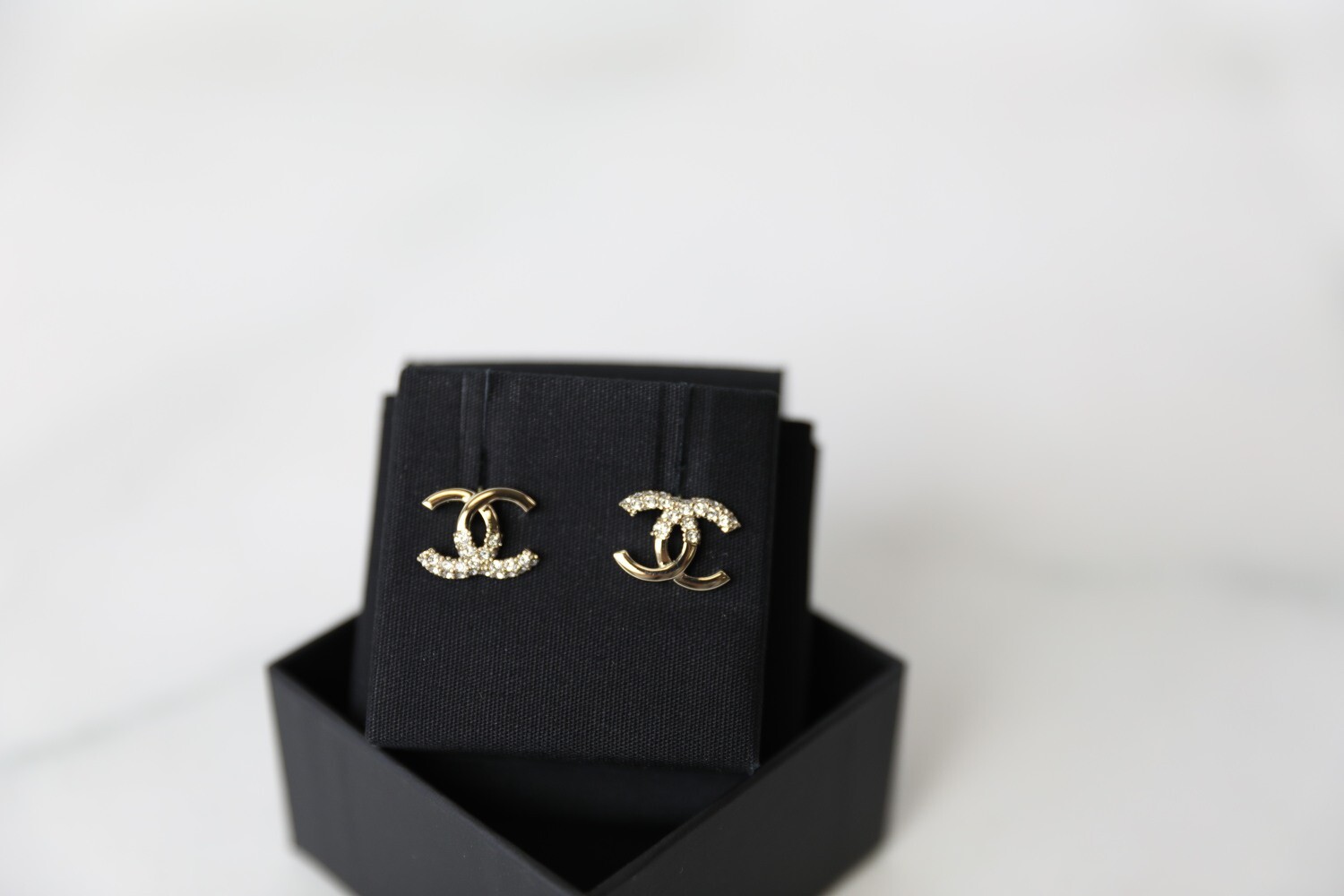 Chanel CC B21V GHW Large crystal Logo earrings with box receipt