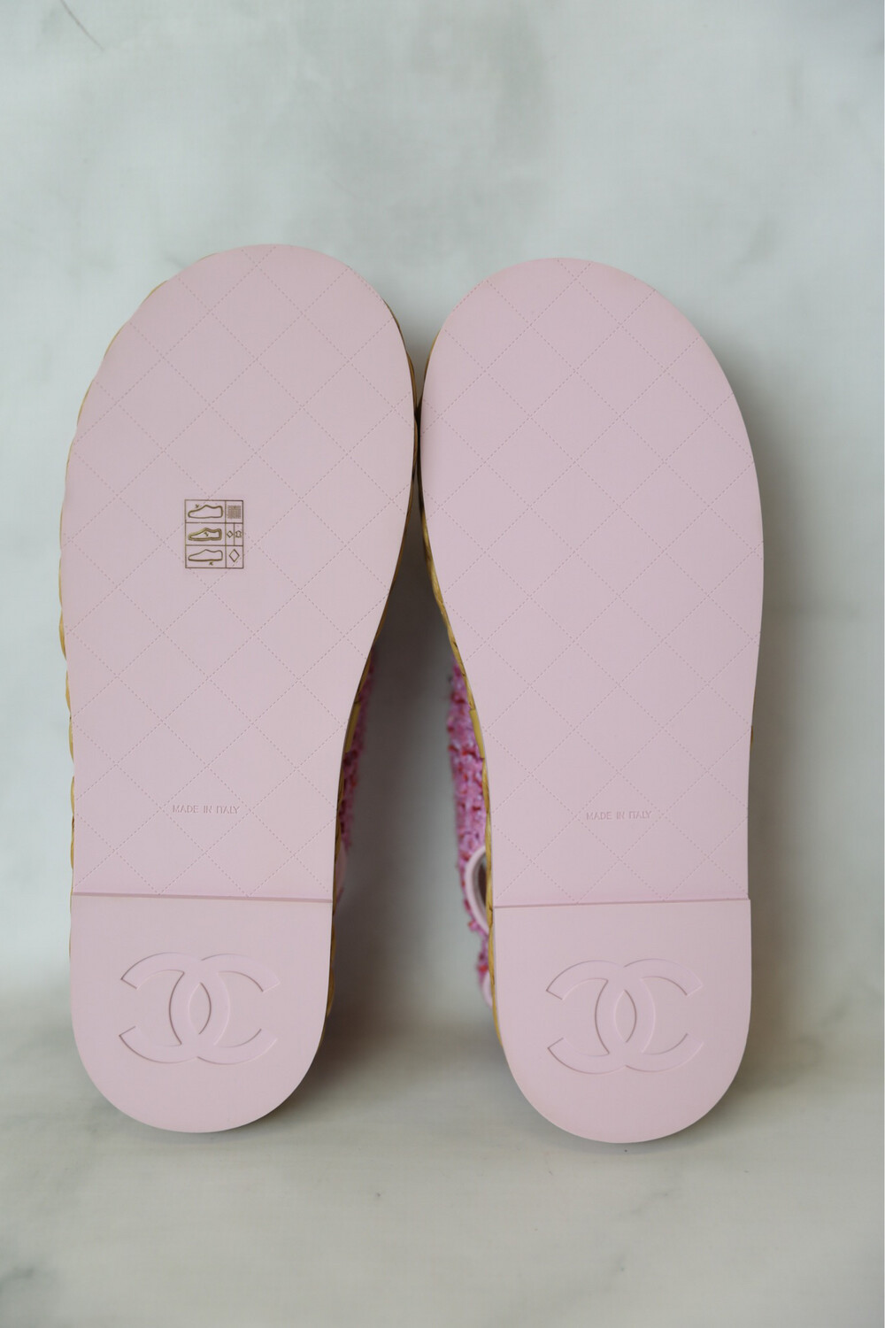 Chanel Sandals Dad Pink Tweed, Size 41, New in Box WA001