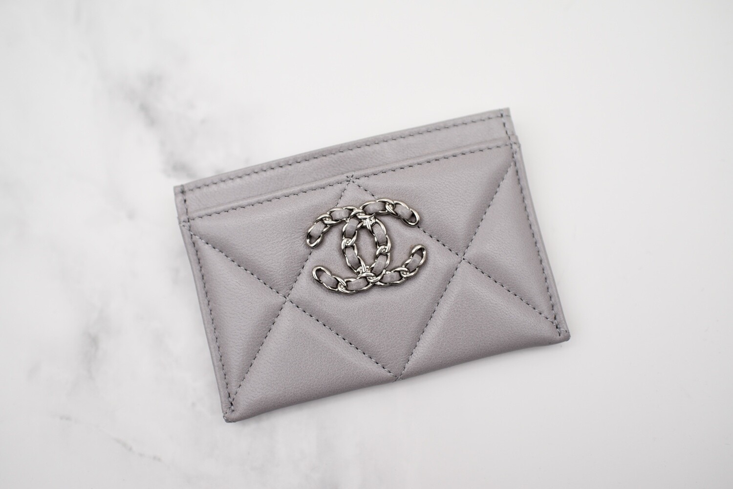 Chanel 19 SLG Flat Cardholder, Gray Lambskin Leather, Silver Hardware, New  in Box GA001 - Julia Rose Boston