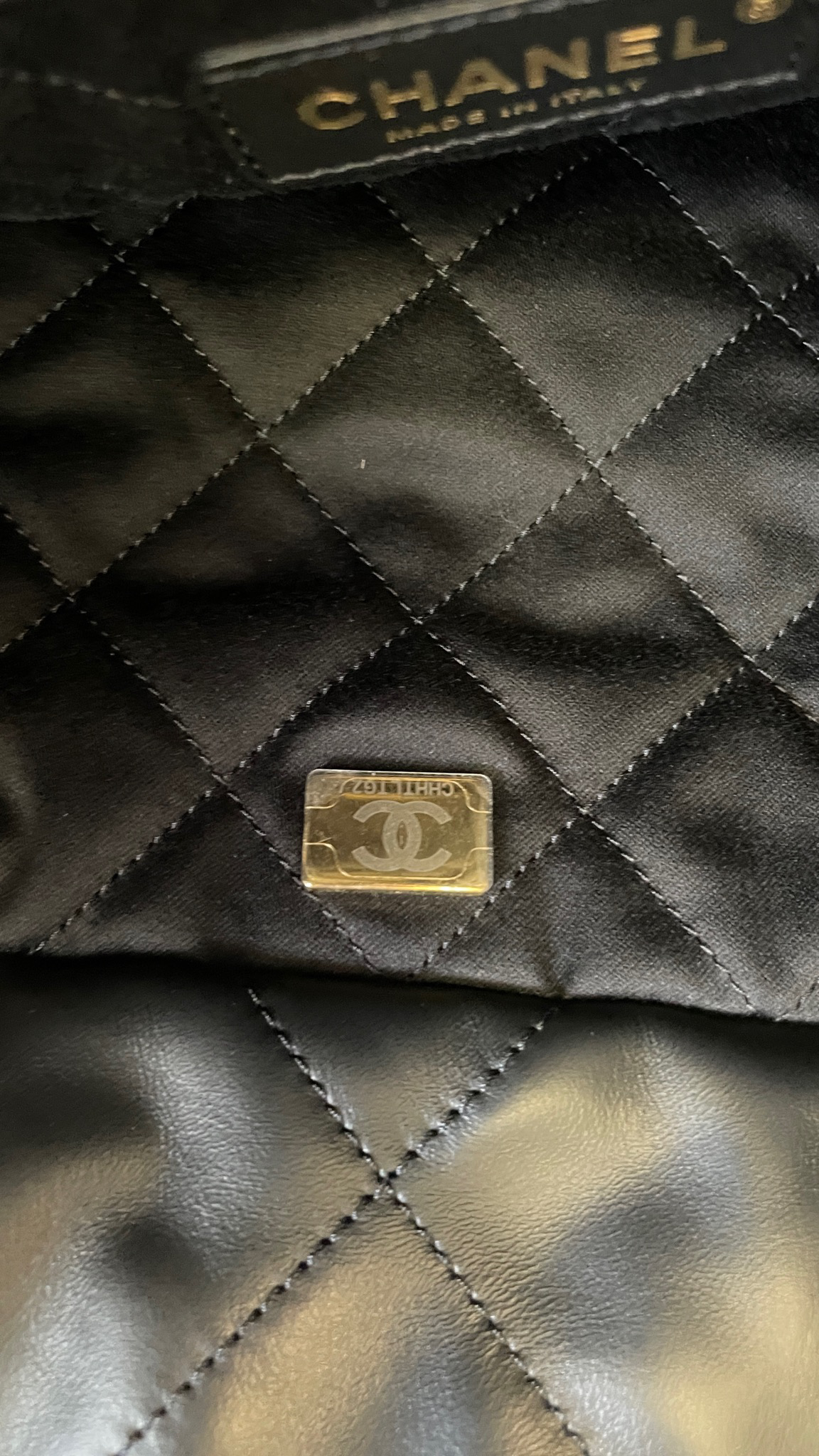 Chanel 22 Large, Black with Gold Hardware, New in Box WA001 - Julia Rose  Boston