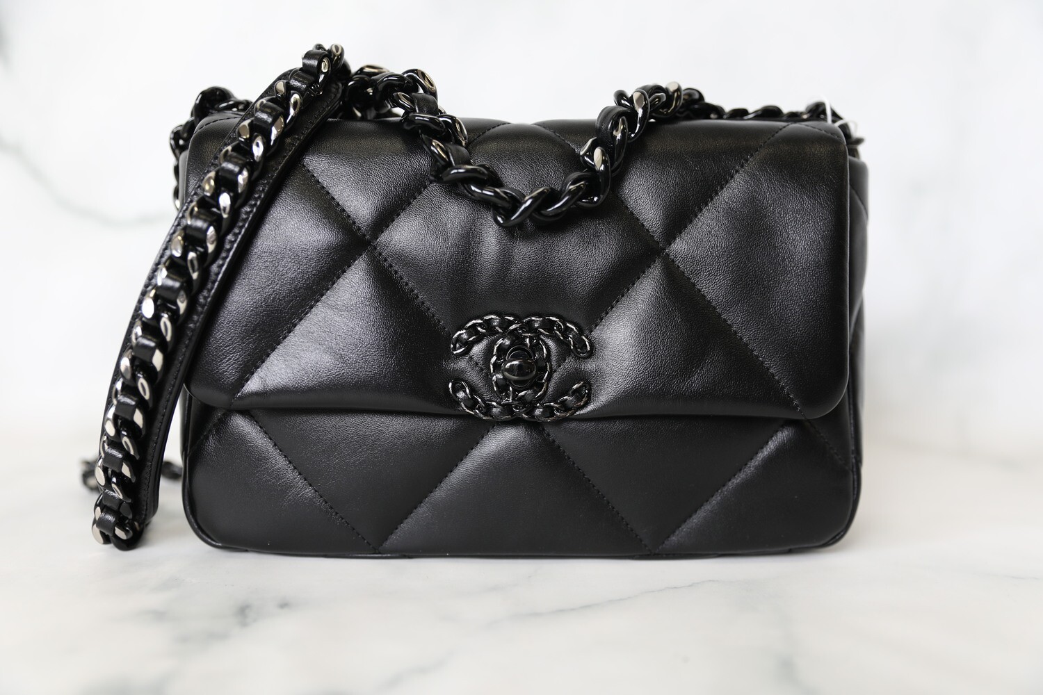Chanel 19 So Black, Preowned in Box WA001 - Julia Rose Boston | Shop