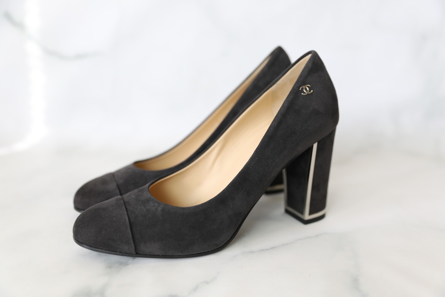 Chanel Shoes Pump Heels, Grey Suede, Size 39.5, New in Box WA001
