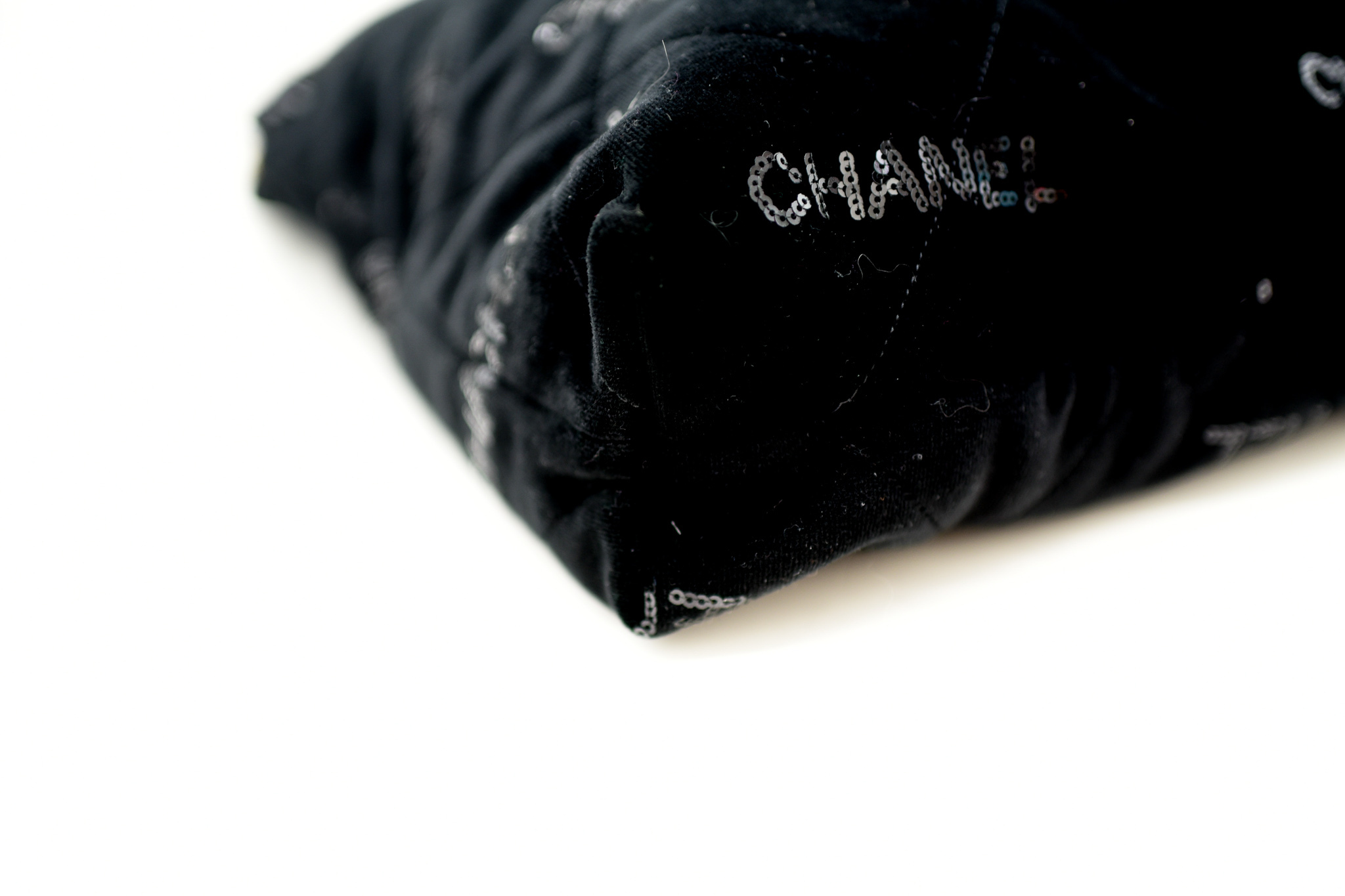 CHANEL Velvet Sequin 22 Bag RRP $8279