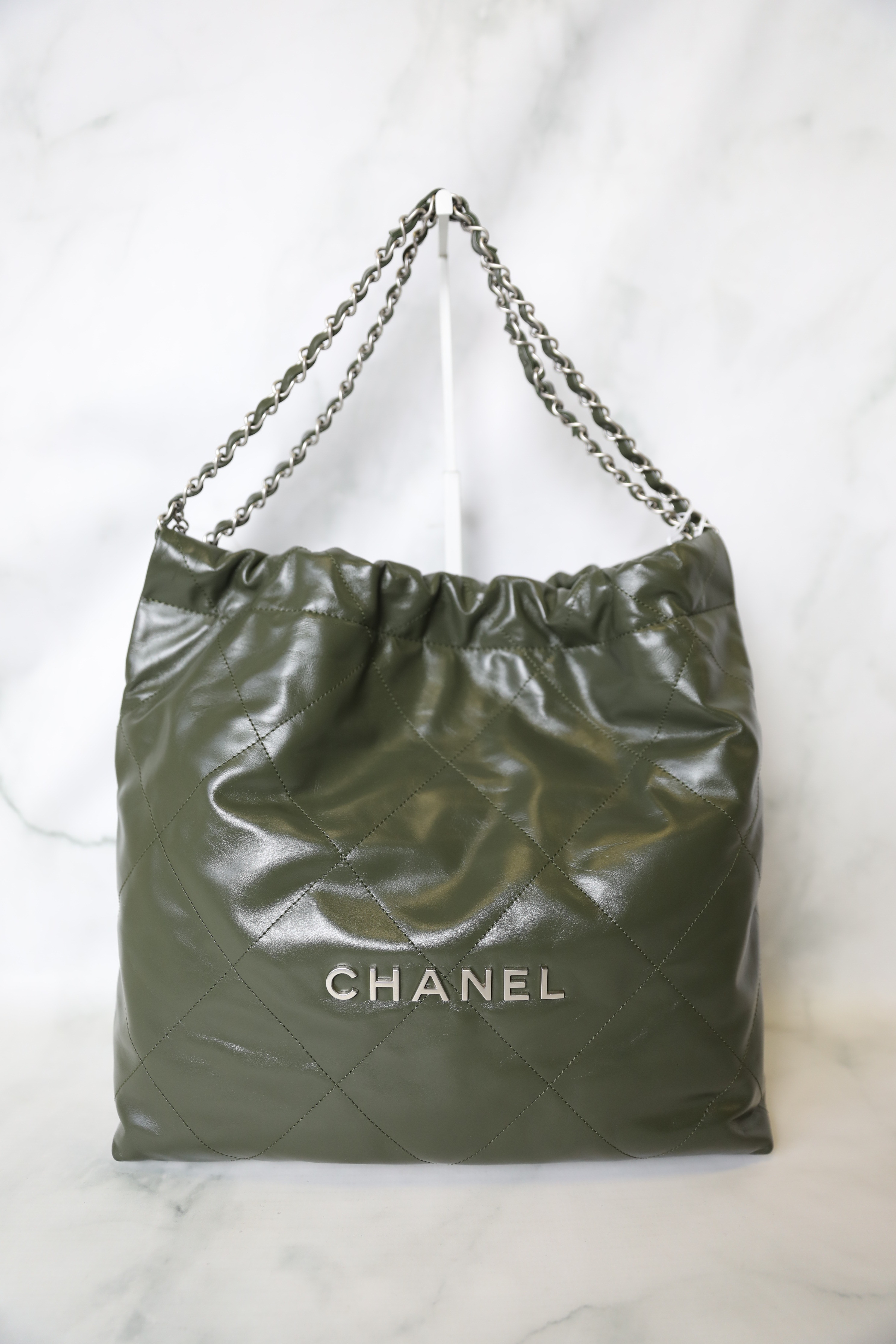Chanel Iridescent Green Quilted Lambskin Medium Classic Double Flap Gold  Hardware, 2022 Available For Immediate Sale At Sotheby's