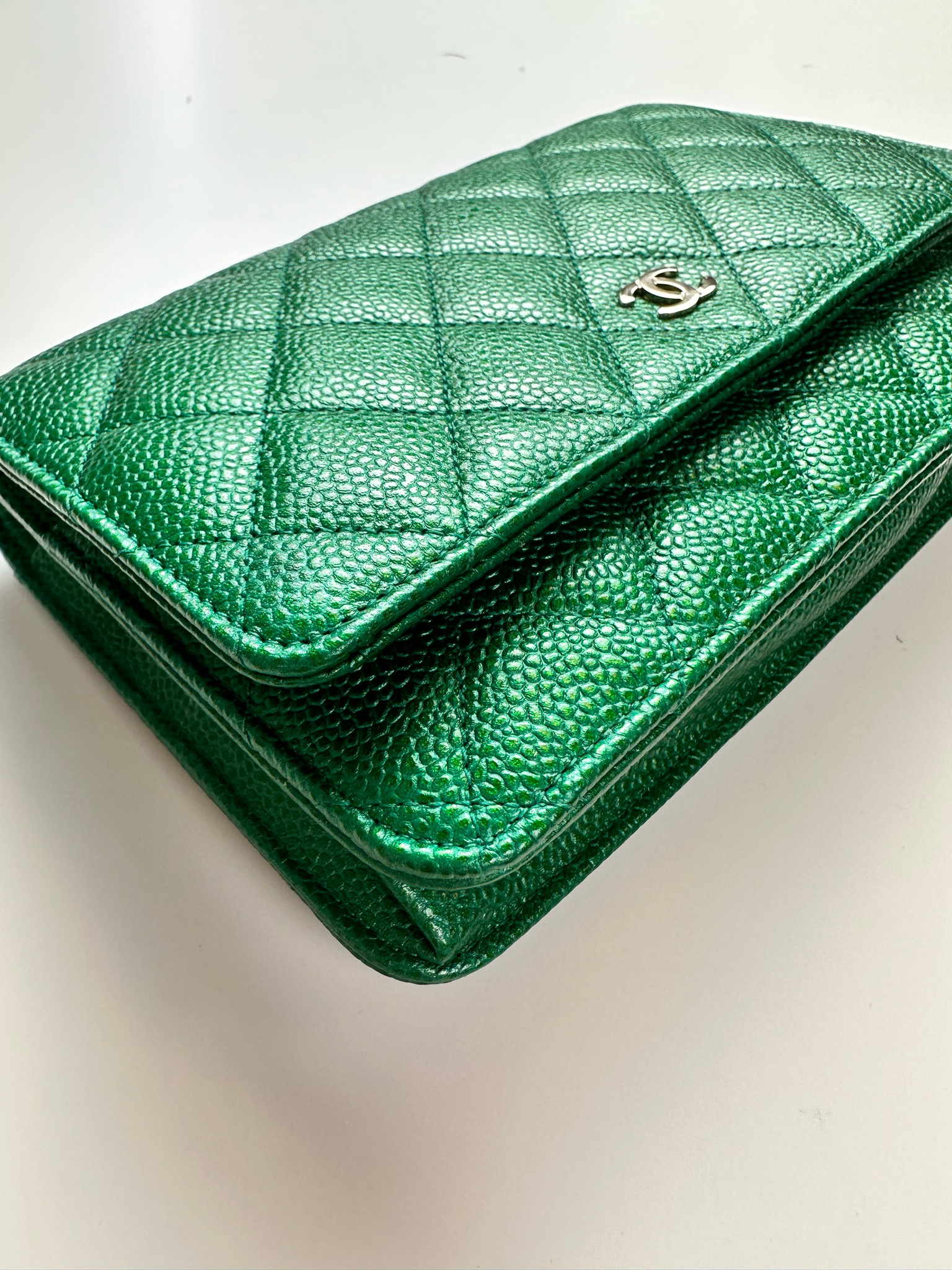 18S Emerald Green Caviar Quilted Wallet on Chain (WOC) – RD